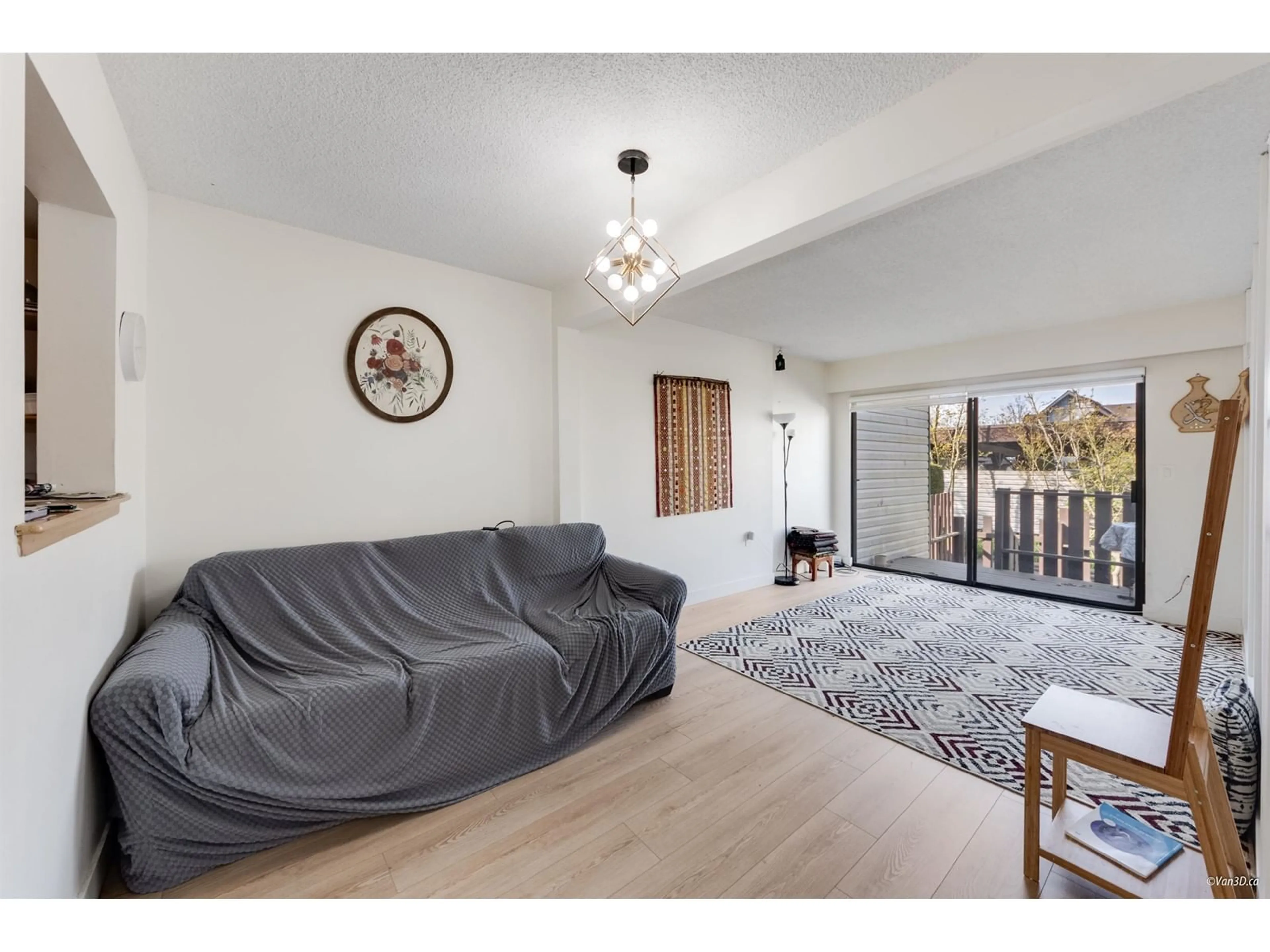 Living room with furniture, unknown for 33 - 12045 93A, Surrey British Columbia V3V6B2