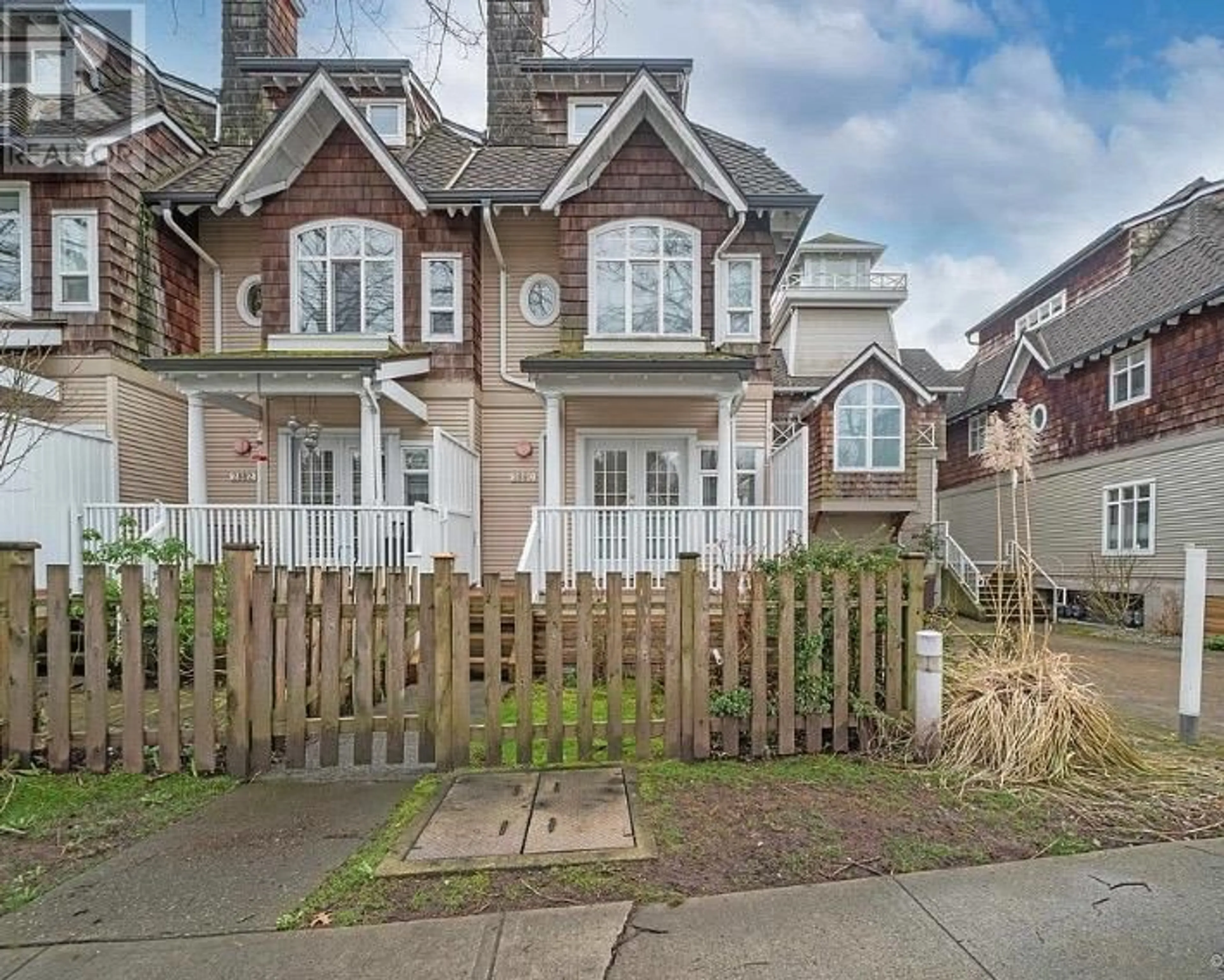 A pic from outside/outdoor area/front of a property/back of a property/a pic from drone, street for 2880 KENT AVENUE SOUTH, Vancouver British Columbia V5S4T4