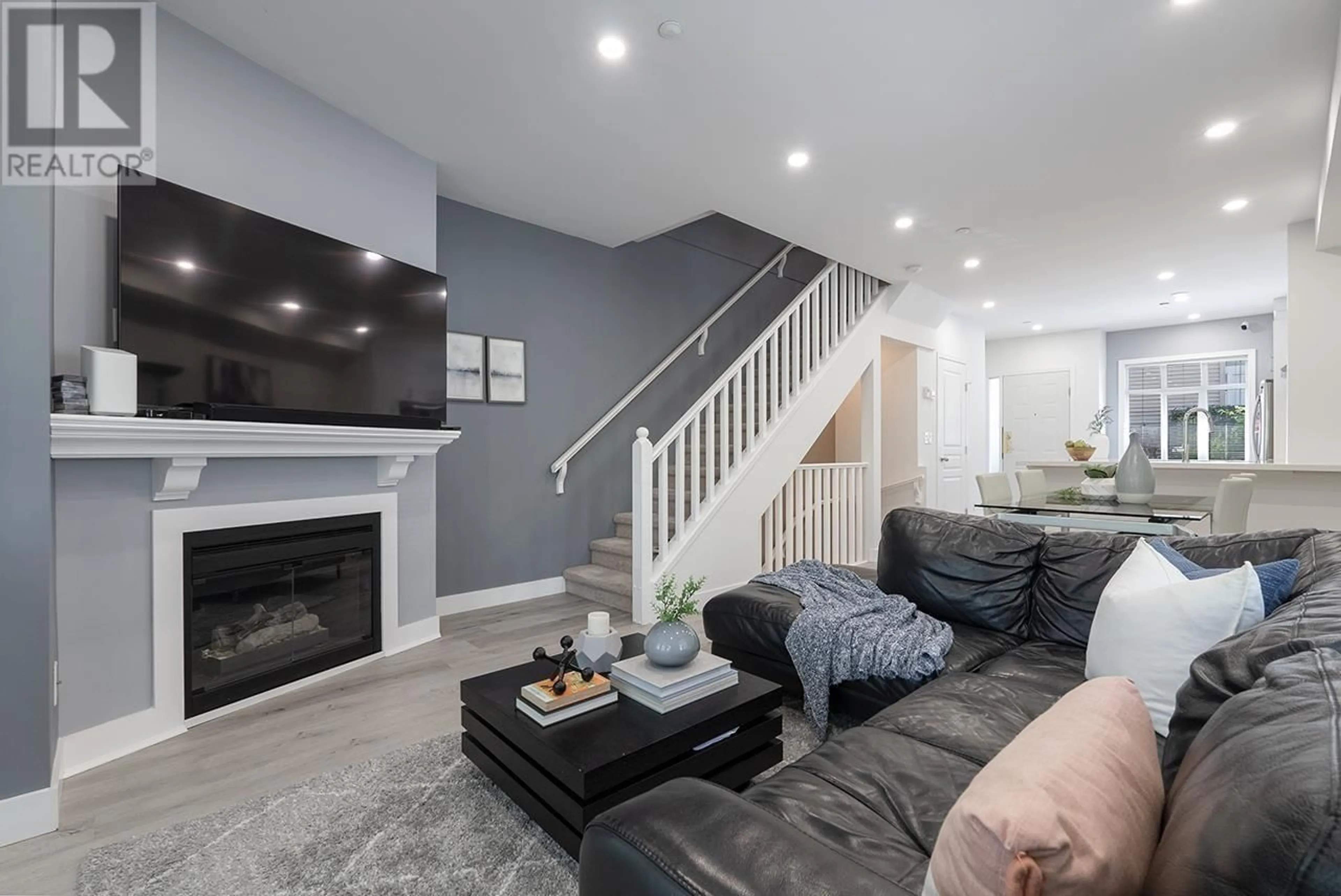 Living room with furniture, unknown for 2880 KENT AVENUE SOUTH, Vancouver British Columbia V5S4T4
