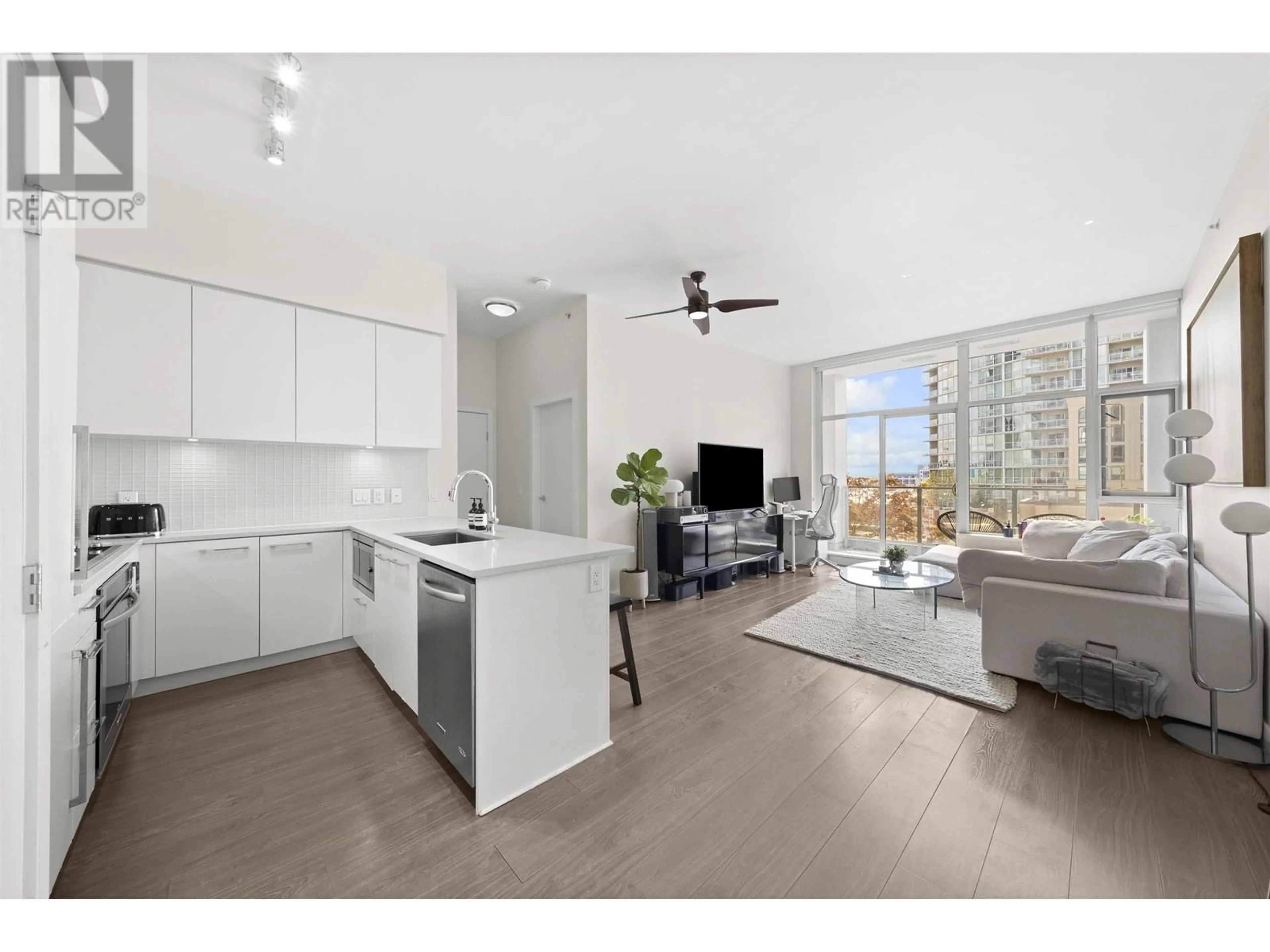 Open concept kitchen, unknown for 601 - 668 COLUMBIA STREET, New Westminster British Columbia V3M1A9