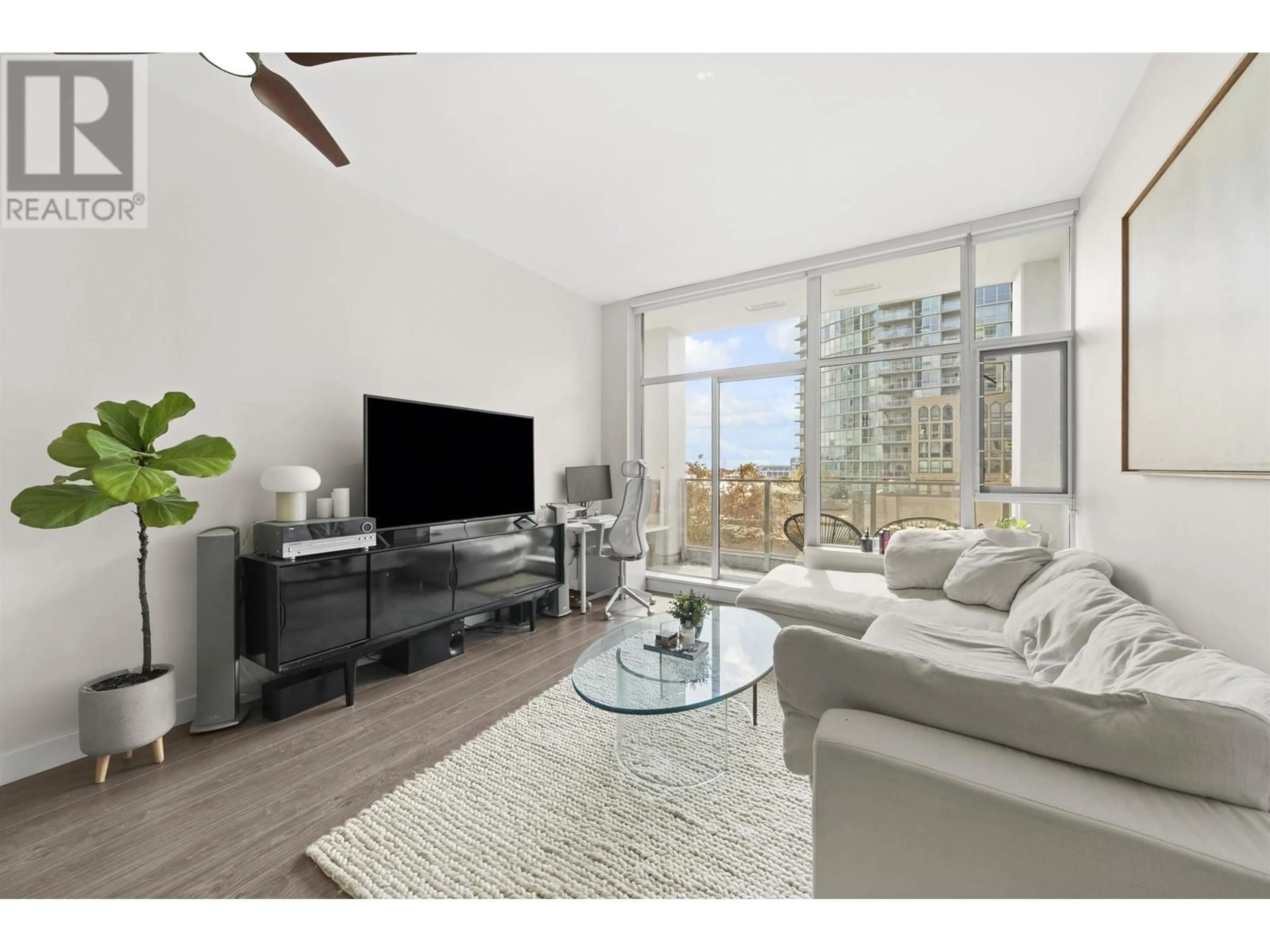 Living room with furniture, unknown for 601 - 668 COLUMBIA STREET, New Westminster British Columbia V3M1A9