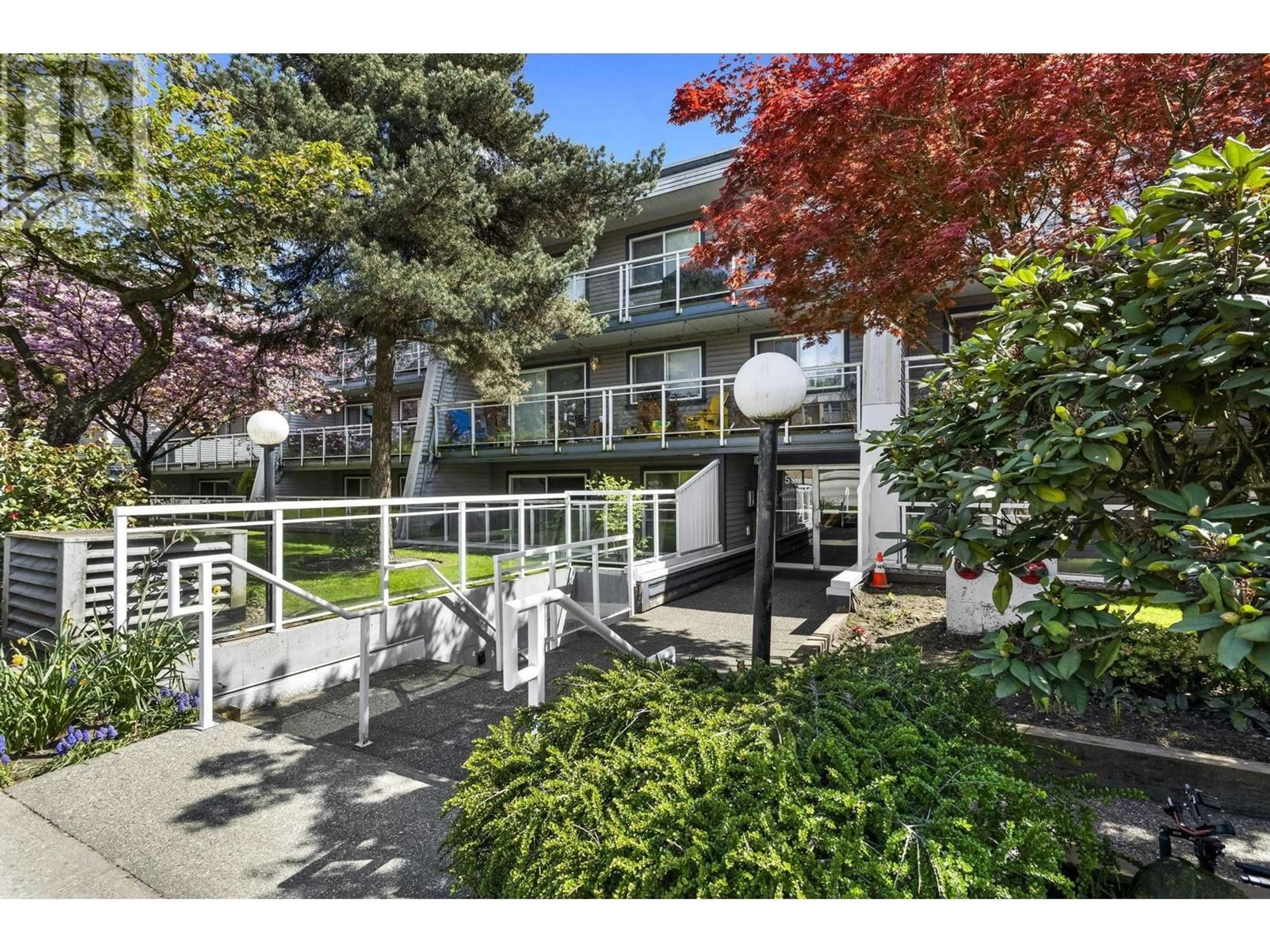 Unknown for 203 - 550 ROYAL AVENUE, New Westminster British Columbia V3L5H9