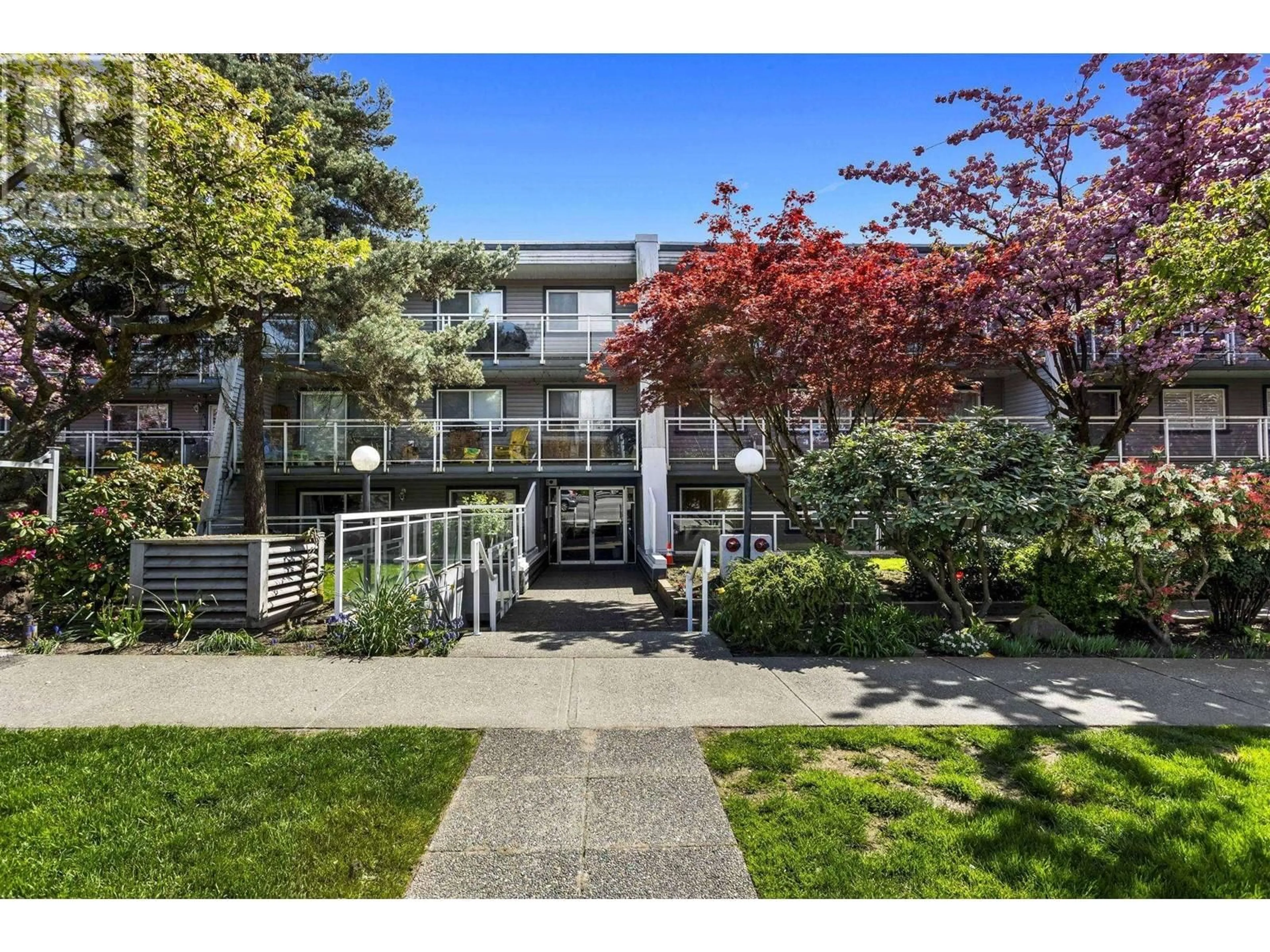 Unknown for 203 - 550 ROYAL AVENUE, New Westminster British Columbia V3L5H9