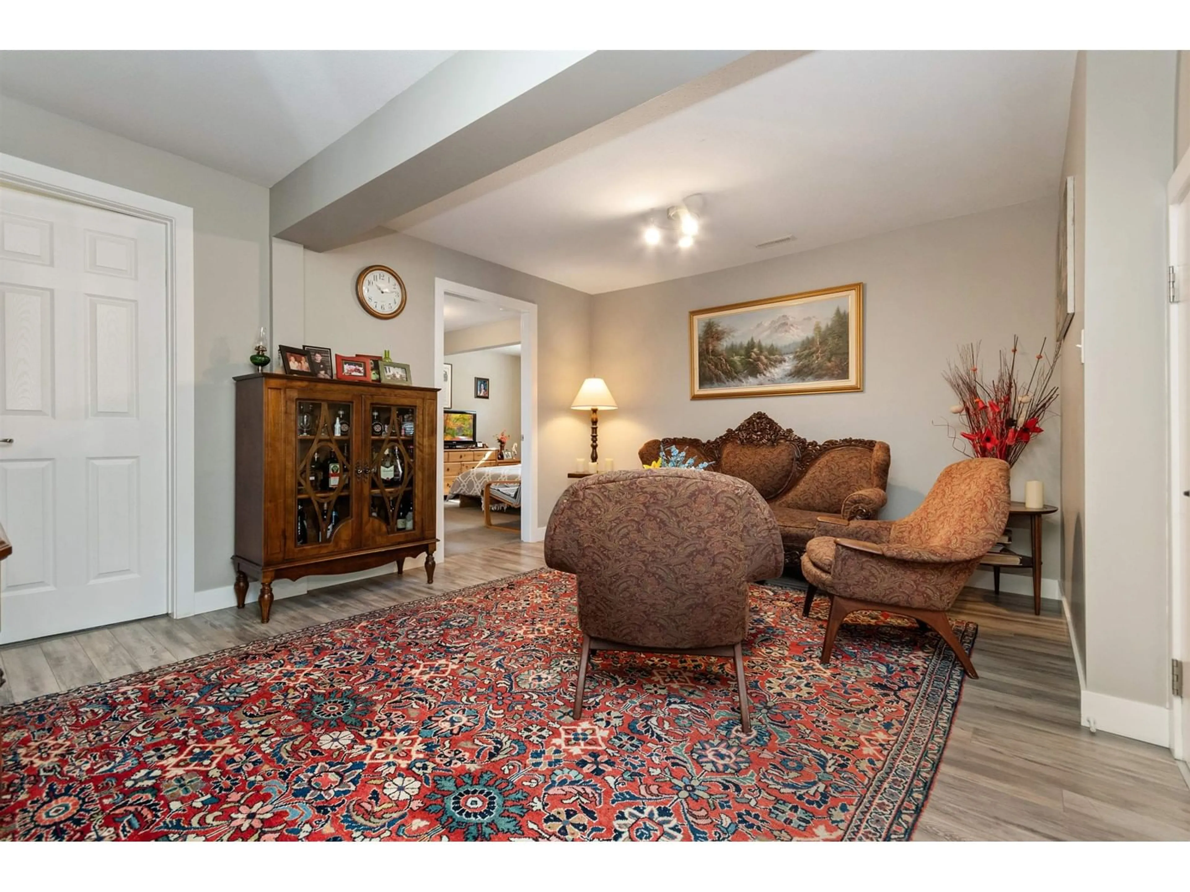 Living room with furniture, carpet floor for 10243 ROYALWOOD BOULEVARD, Rosedale British Columbia V0X1X1