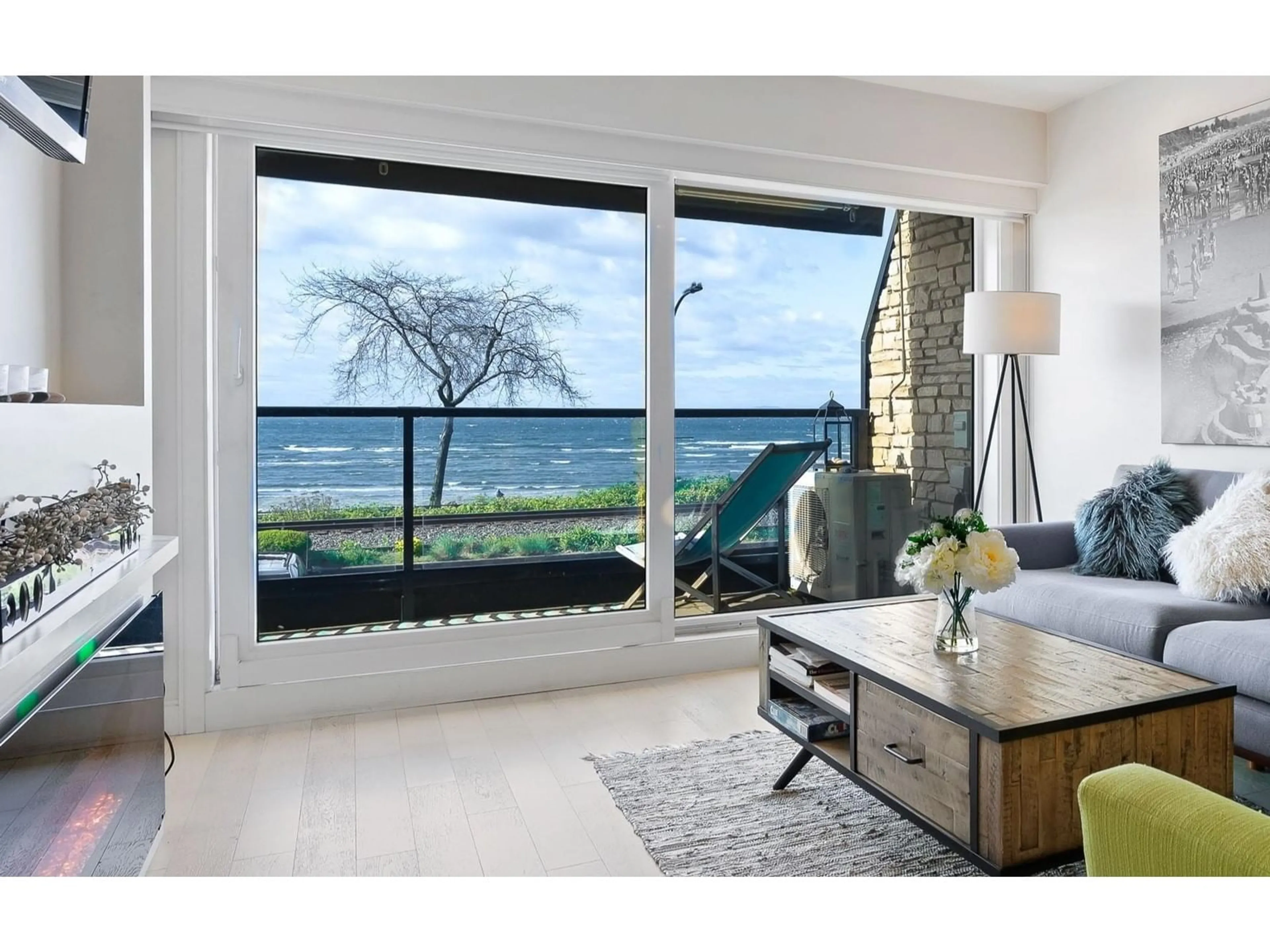 Unknown for 202 - 15581 MARINE, White Rock British Columbia V4B1C9