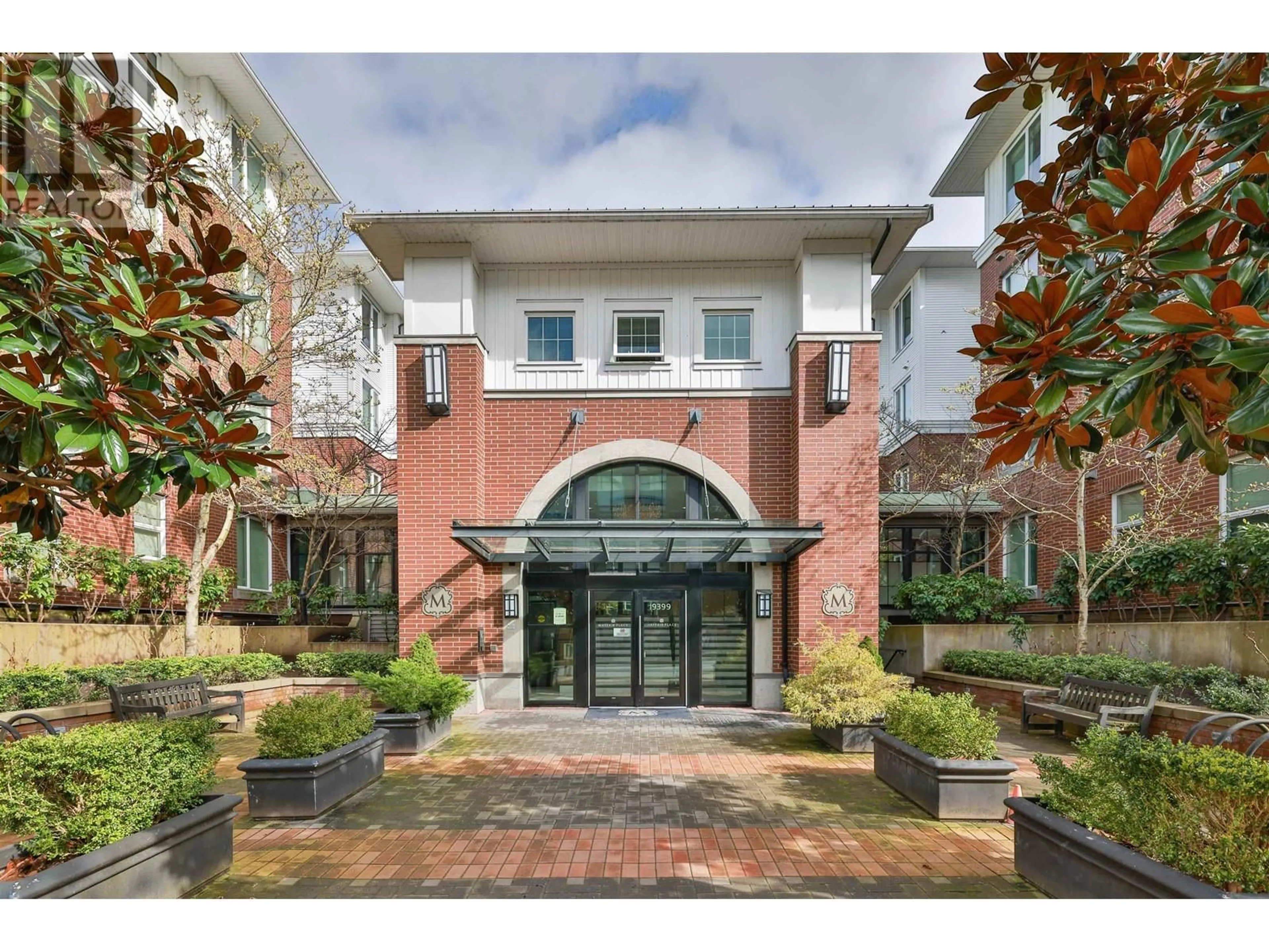 Indoor foyer for 122 - 9399 ODLIN ROAD, Richmond British Columbia V6X1E1