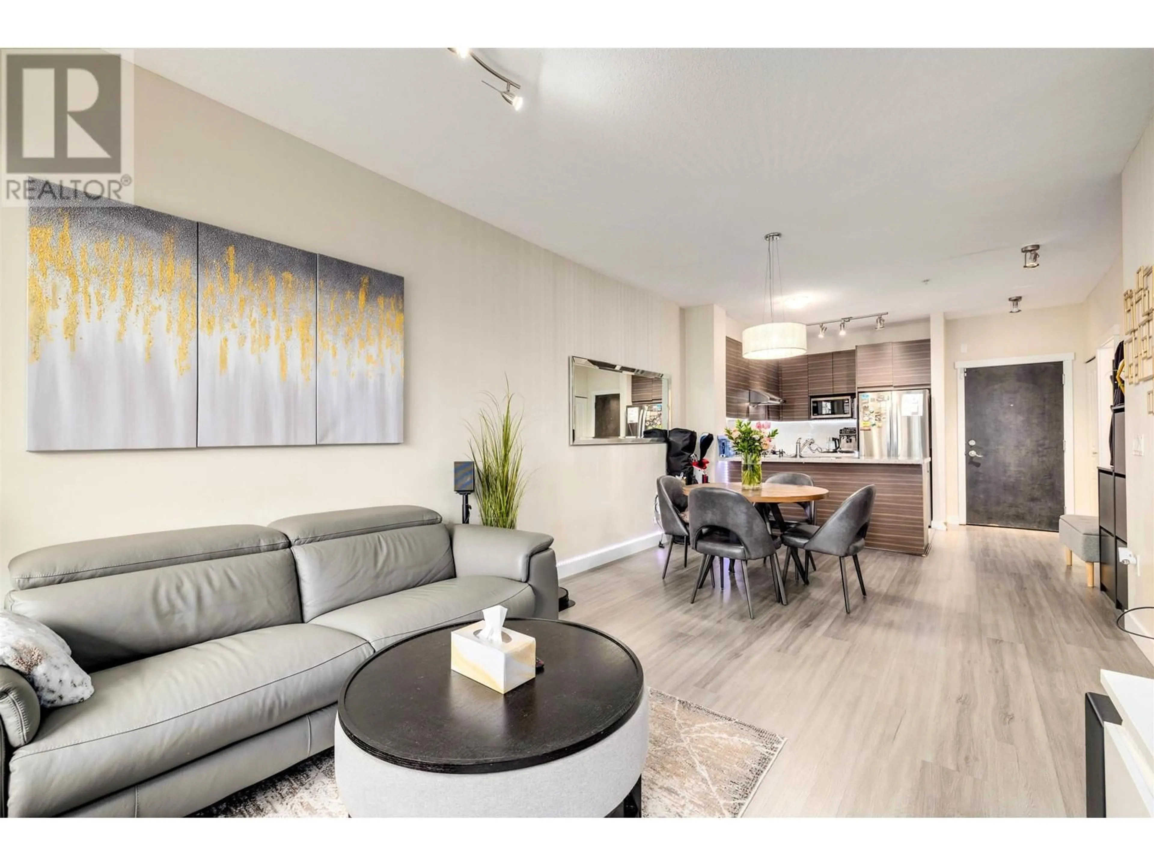 Living room with furniture, unknown for 122 - 9399 ODLIN ROAD, Richmond British Columbia V6X1E1