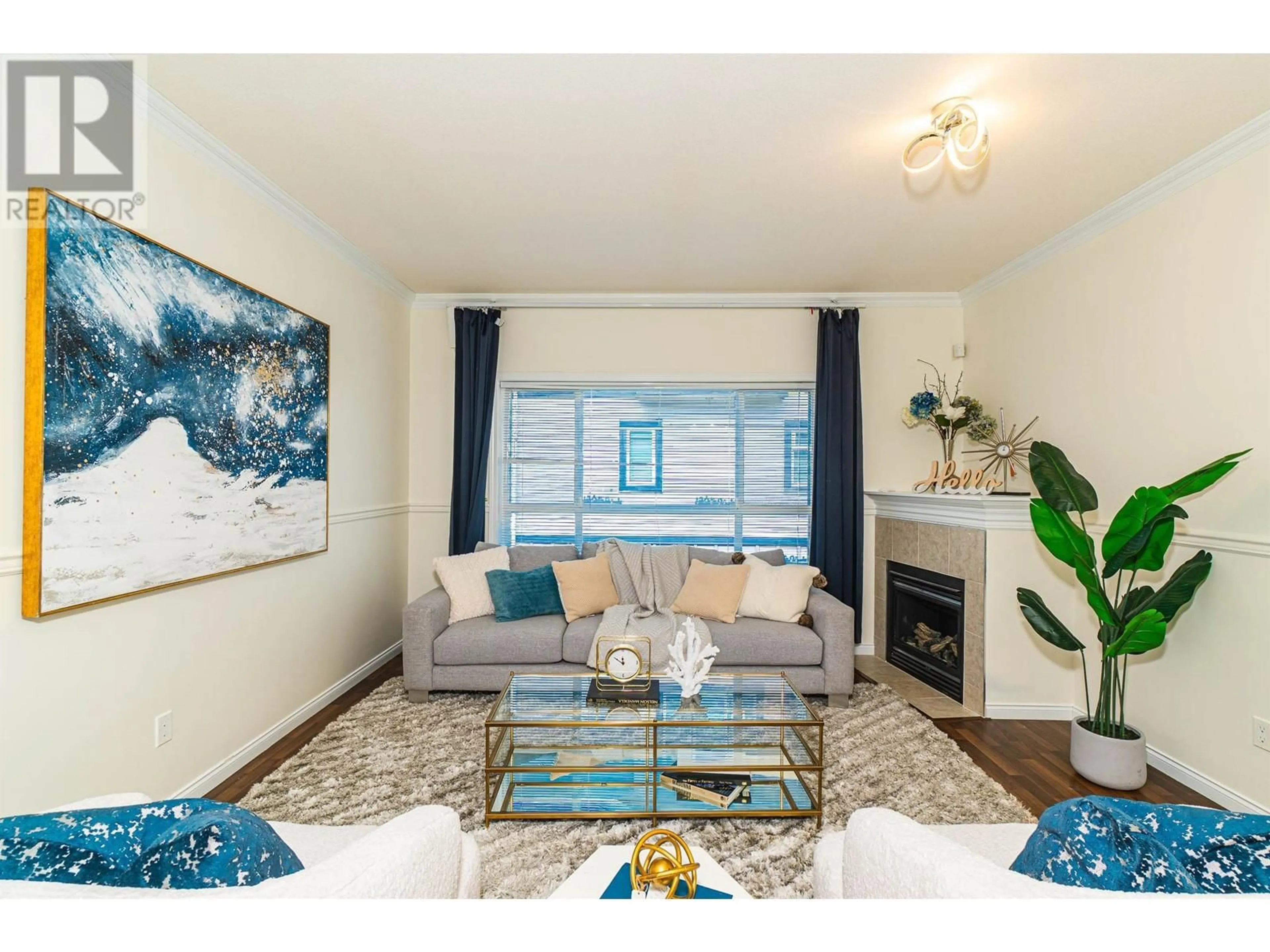 Living room with furniture, wood/laminate floor for 18 - 9420 FERNDALE ROAD, Richmond British Columbia V6Y0A7