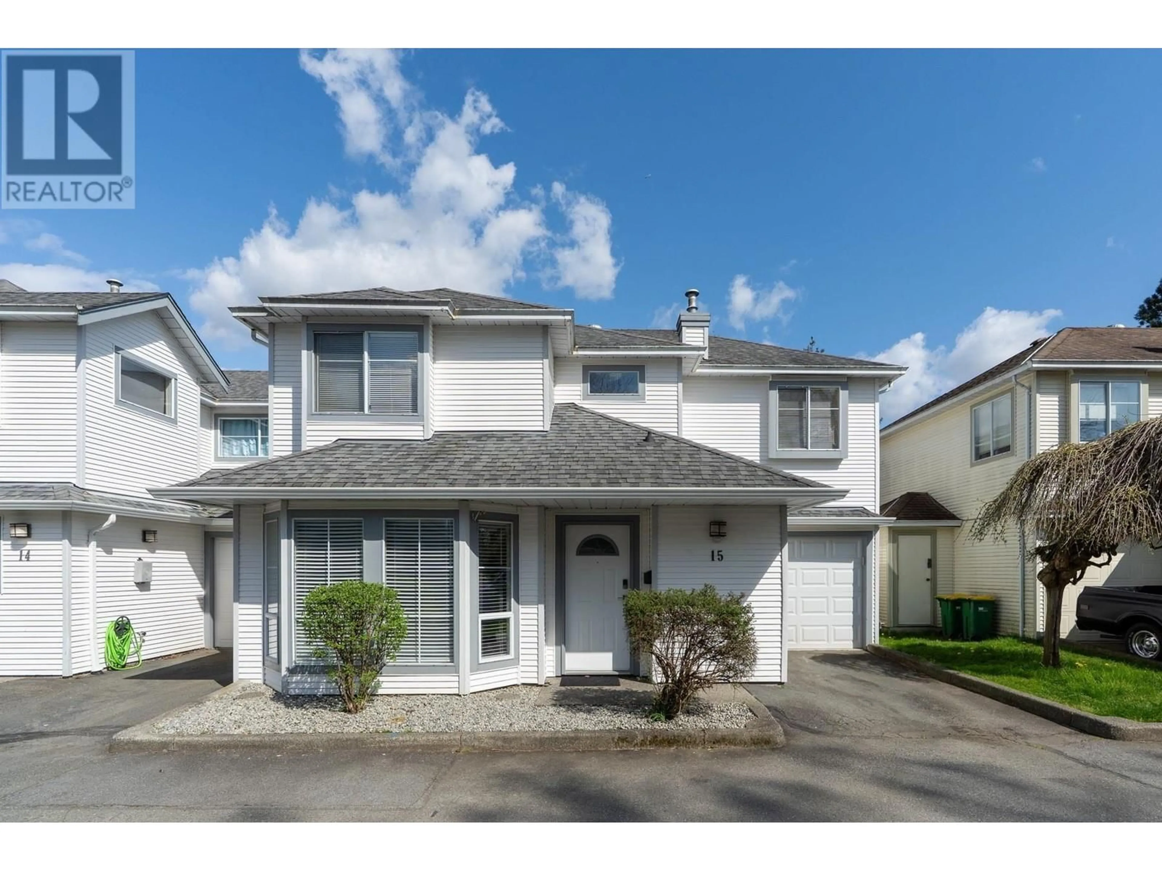 Home with vinyl exterior material, street for 15 - 18951 FORD ROAD, Pitt Meadows British Columbia V3Y2G5