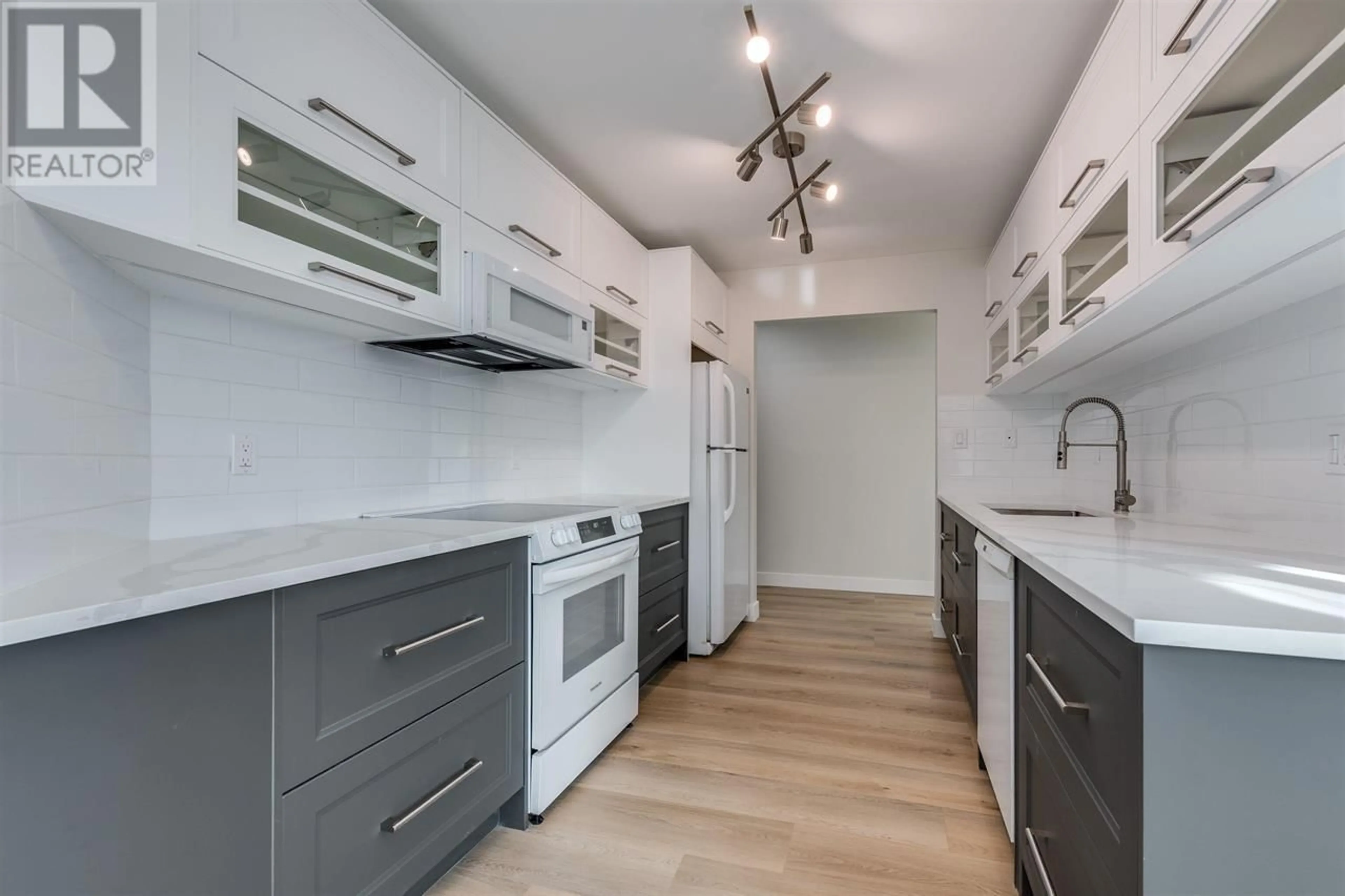 Unknown for 119 - 1150 QUAYSIDE DRIVE, New Westminster British Columbia V3M6E1