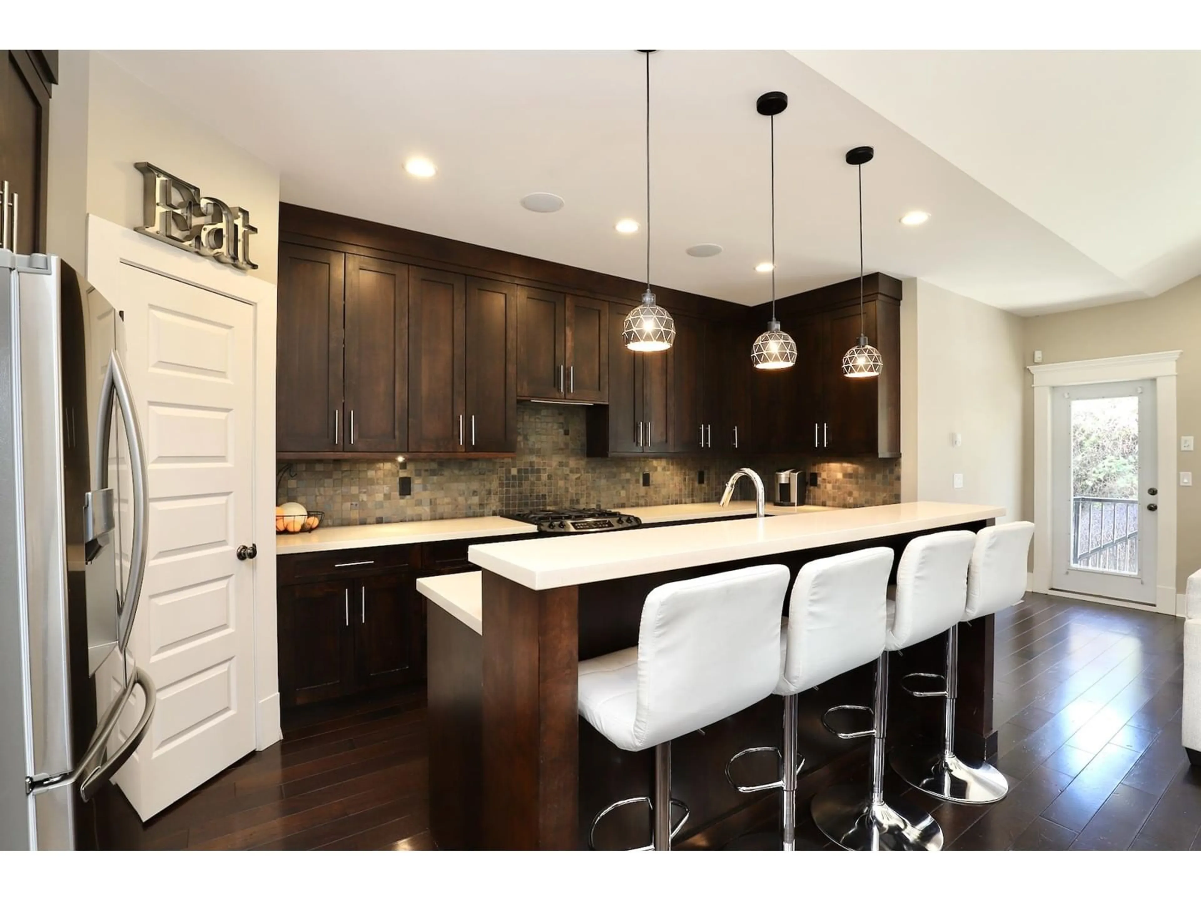 Contemporary kitchen, wood/laminate floor for 45398 MAGDALENA PLACE, Cultus Lake British Columbia V2R0K7