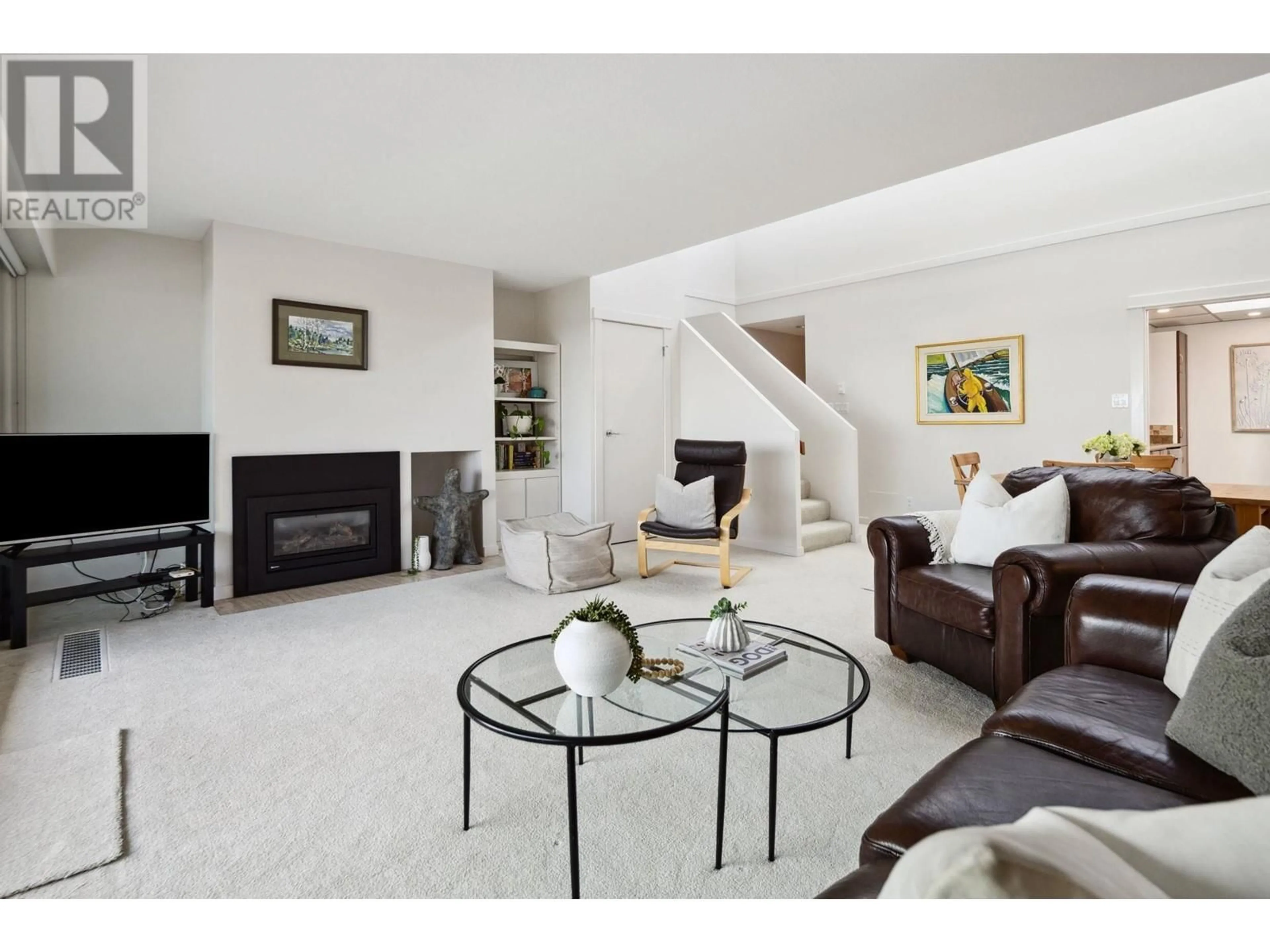 Living room with furniture, ceramic/tile floor for 47 - 2250 FOLKESTONE WAY, West Vancouver British Columbia V7S2X7