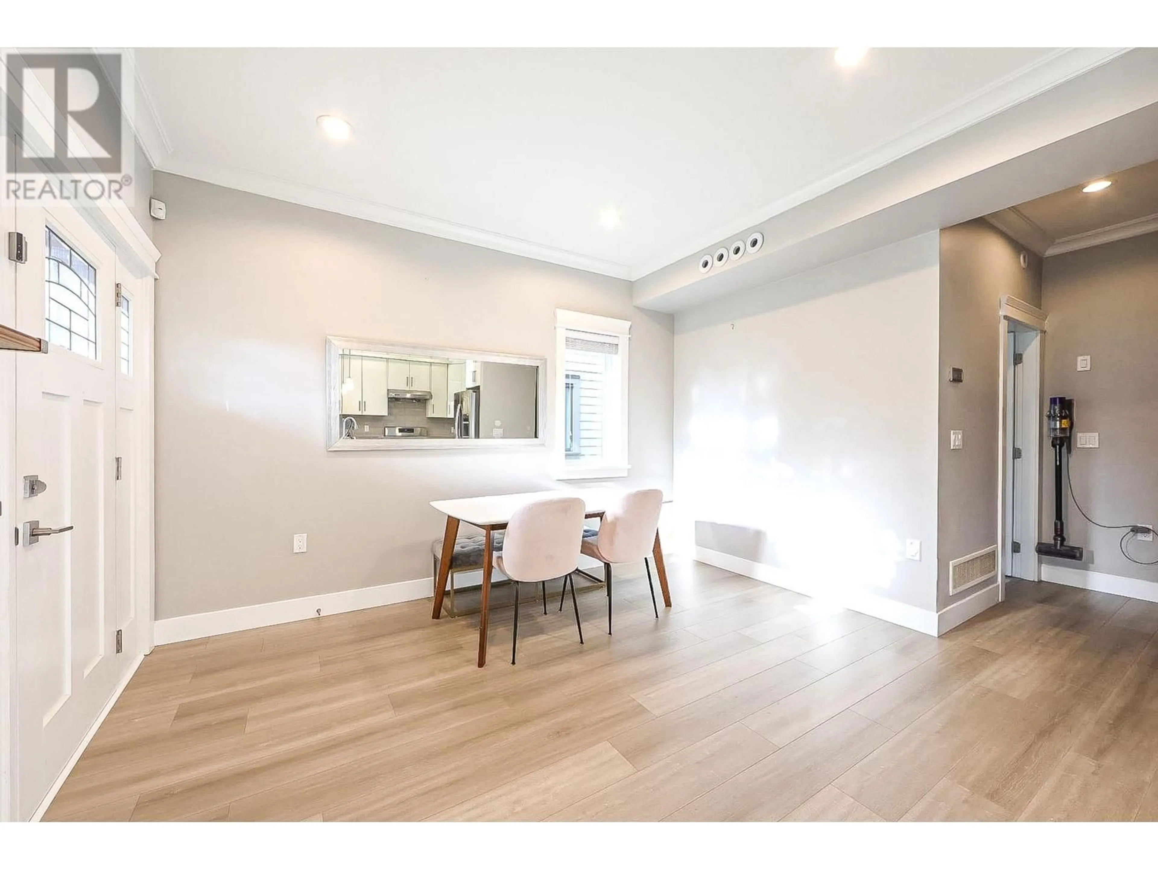 Unknown for 12 - 9551 NO. 3 ROAD, Richmond British Columbia V7A1W2