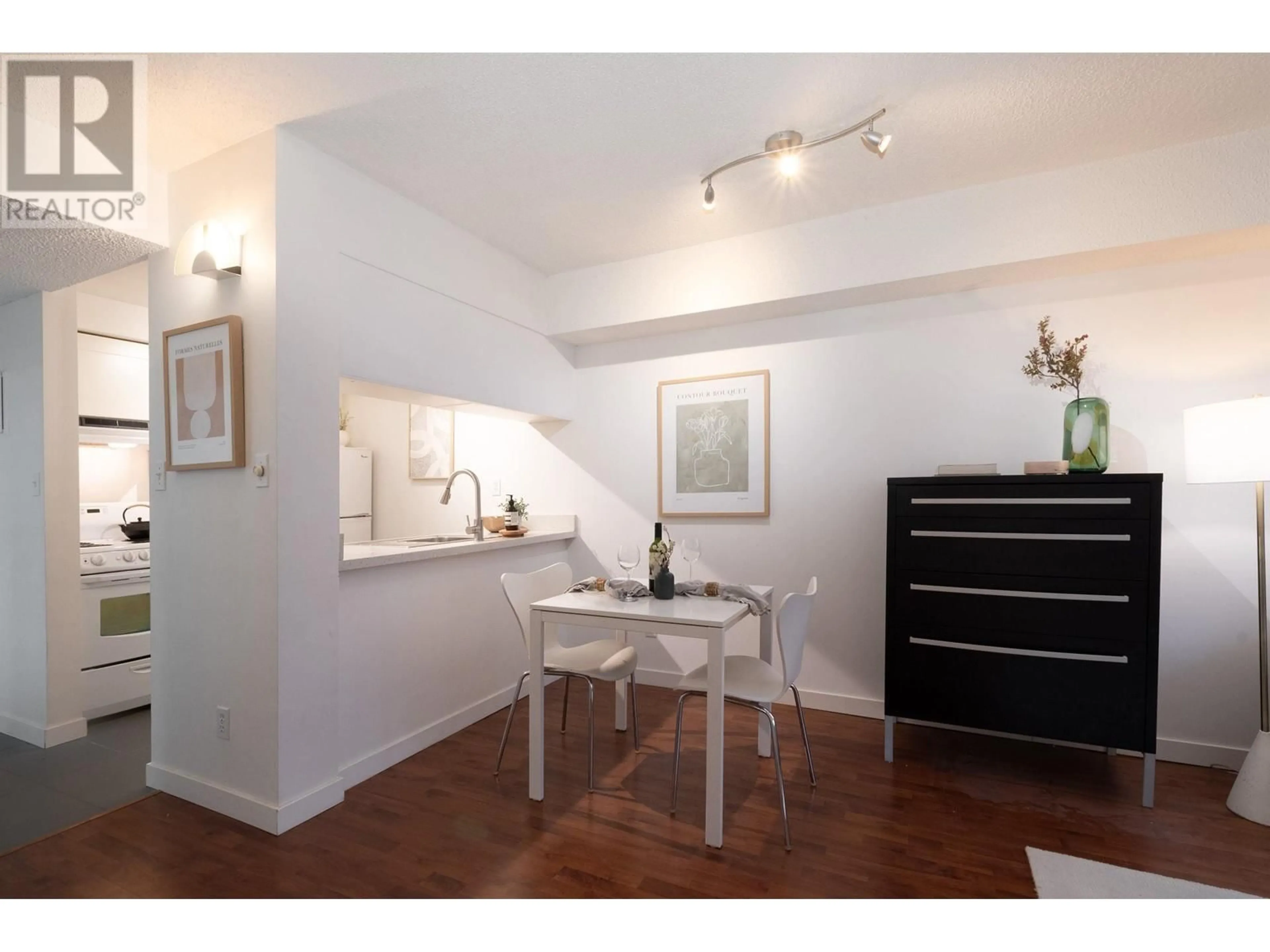 A pic of a room for 201 - 1270 ROBSON STREET, Vancouver British Columbia V6E3Z6