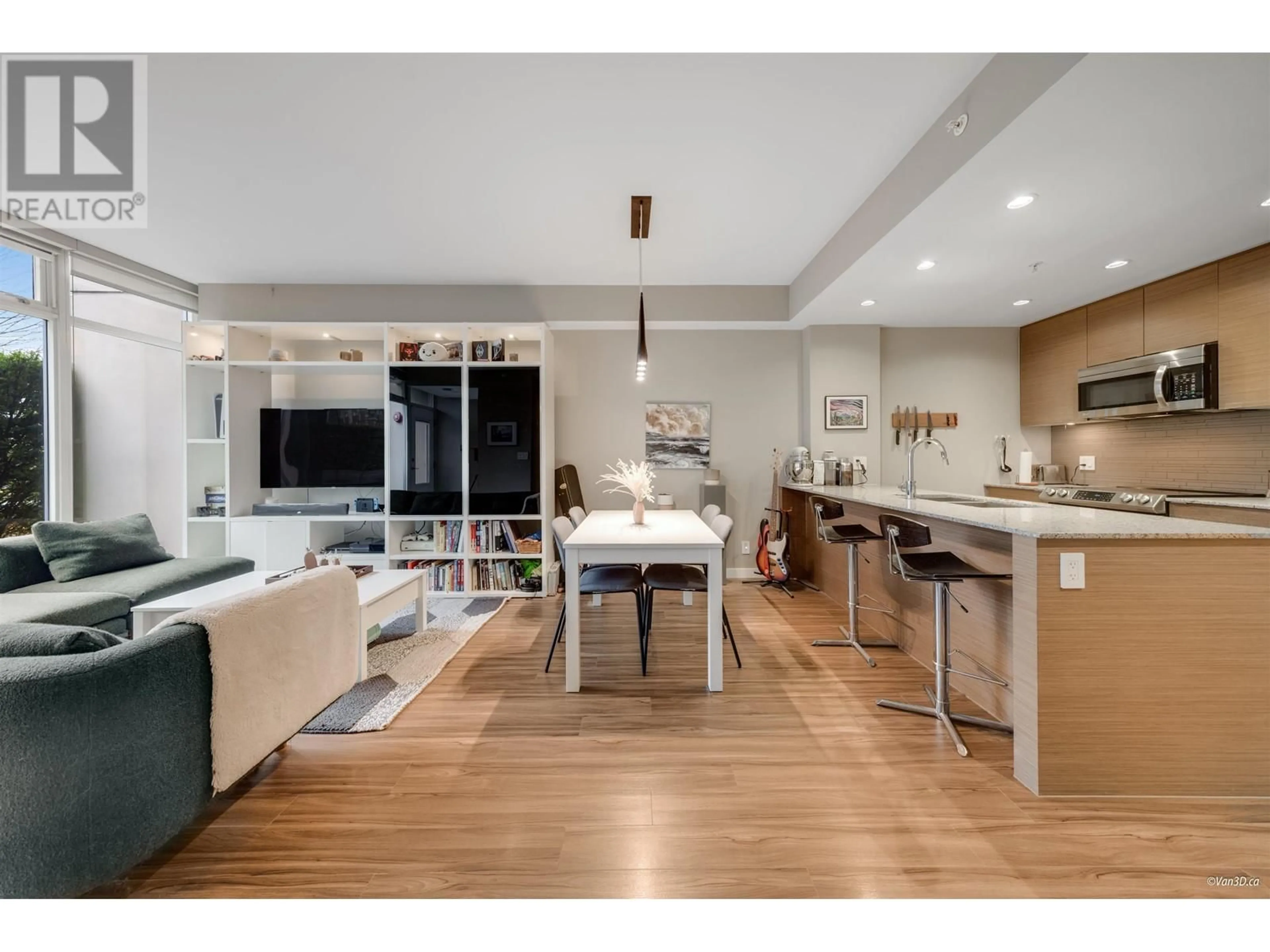 Open concept kitchen, wood/laminate floor for 1627 EASTERN AVENUE, North Vancouver British Columbia V7L0C4