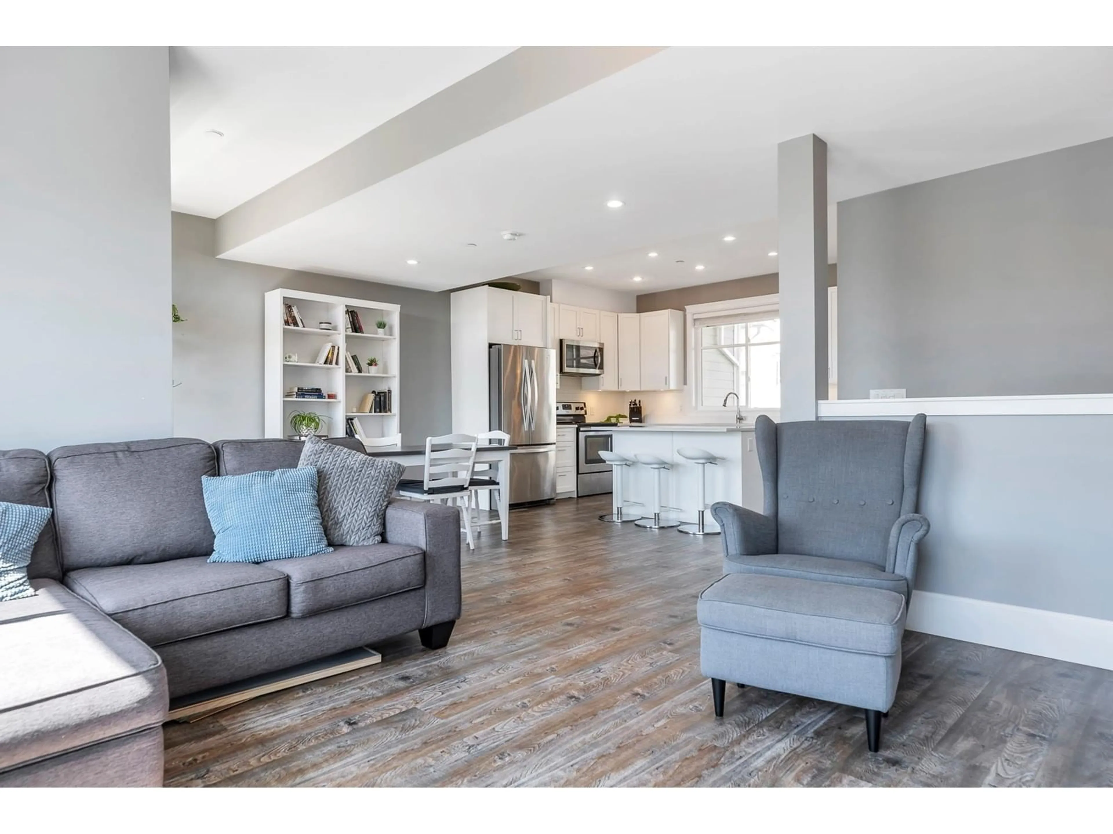 Open concept kitchen, unknown for 17 - 32921 14TH, Mission British Columbia V2V0E9
