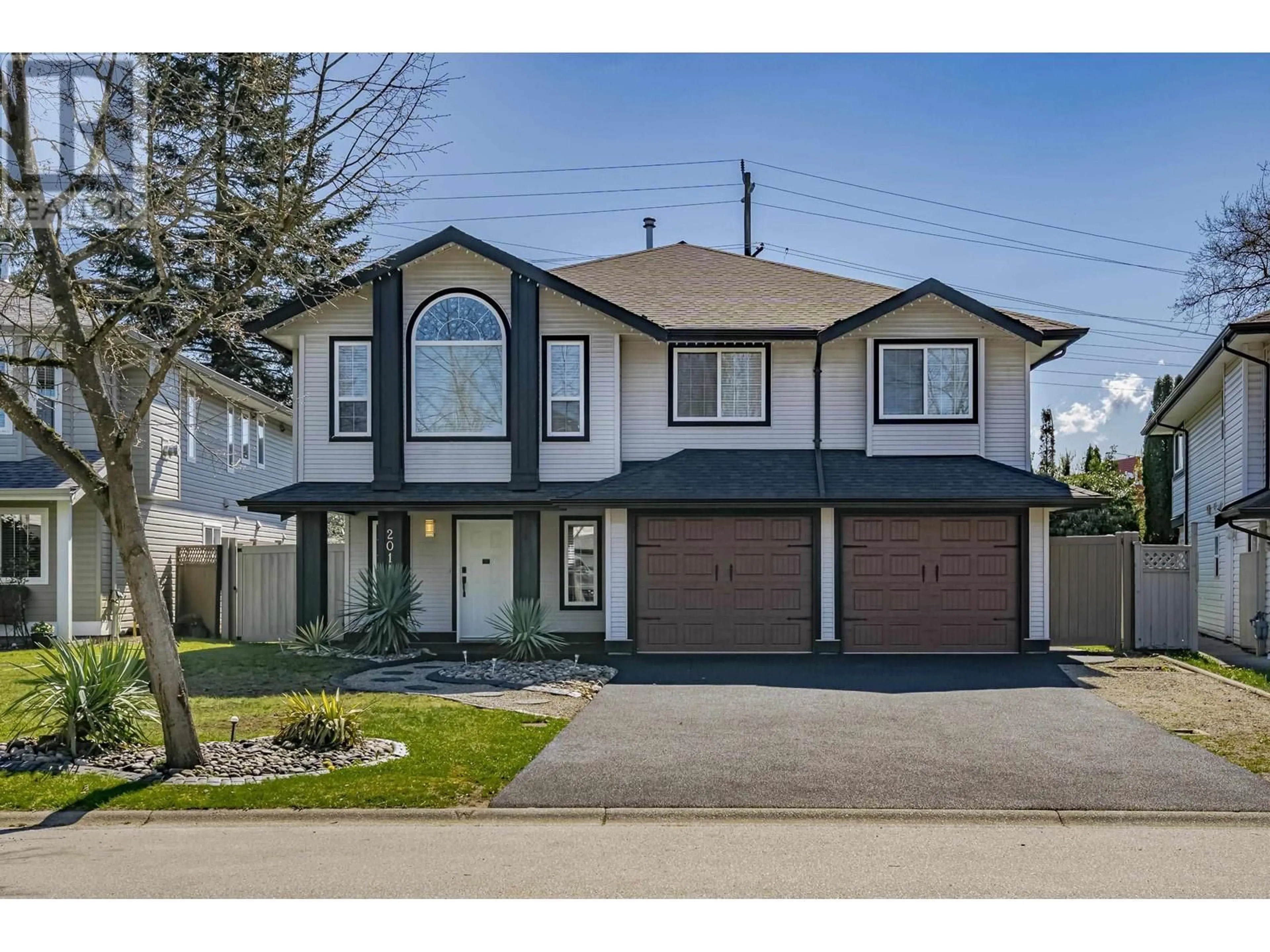 Home with vinyl exterior material, street for 20114 120A AVENUE, Maple Ridge British Columbia V2X3M3