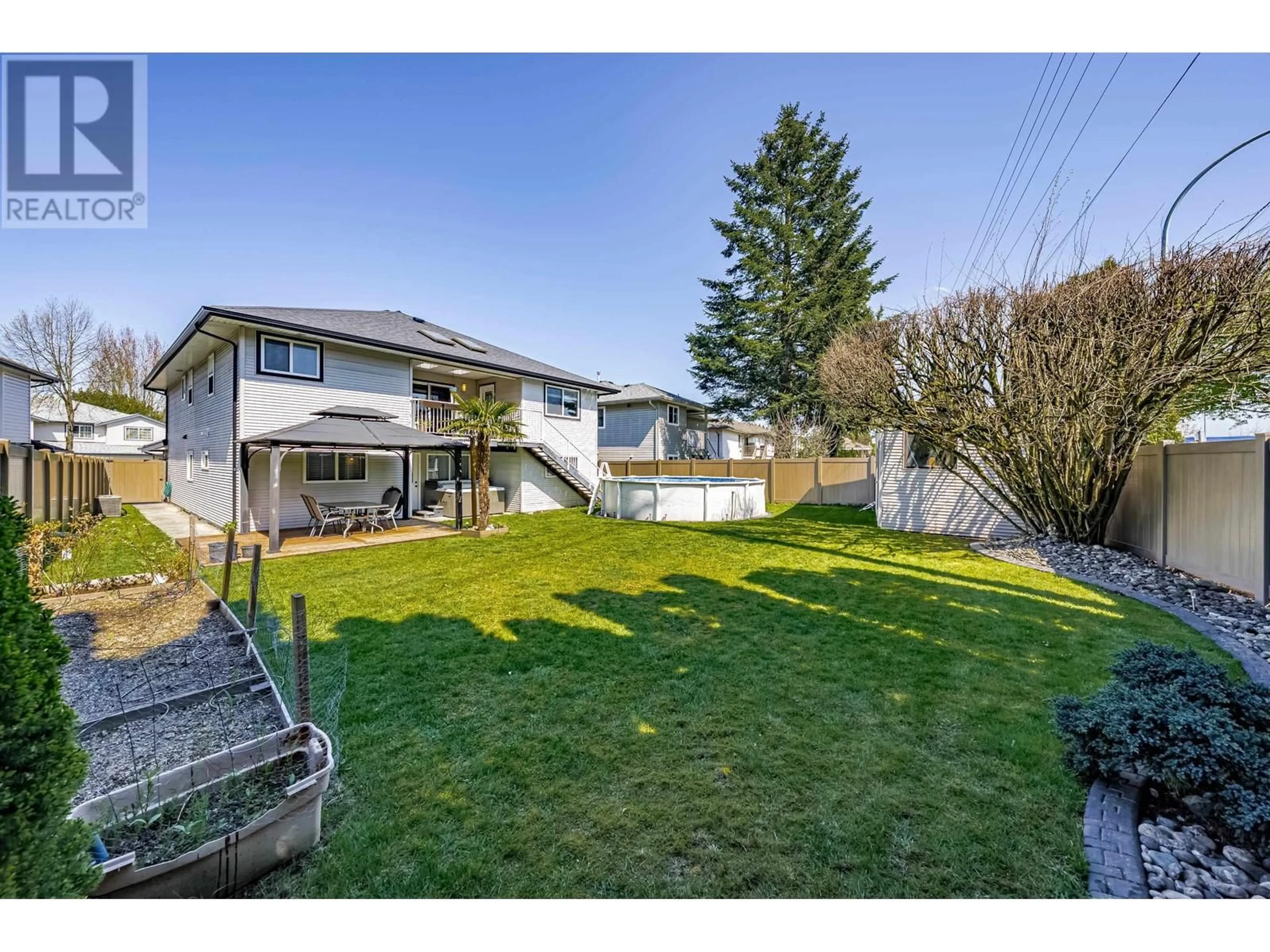 A pic from outside/outdoor area/front of a property/back of a property/a pic from drone, unknown for 20114 120A AVENUE, Maple Ridge British Columbia V2X3M3