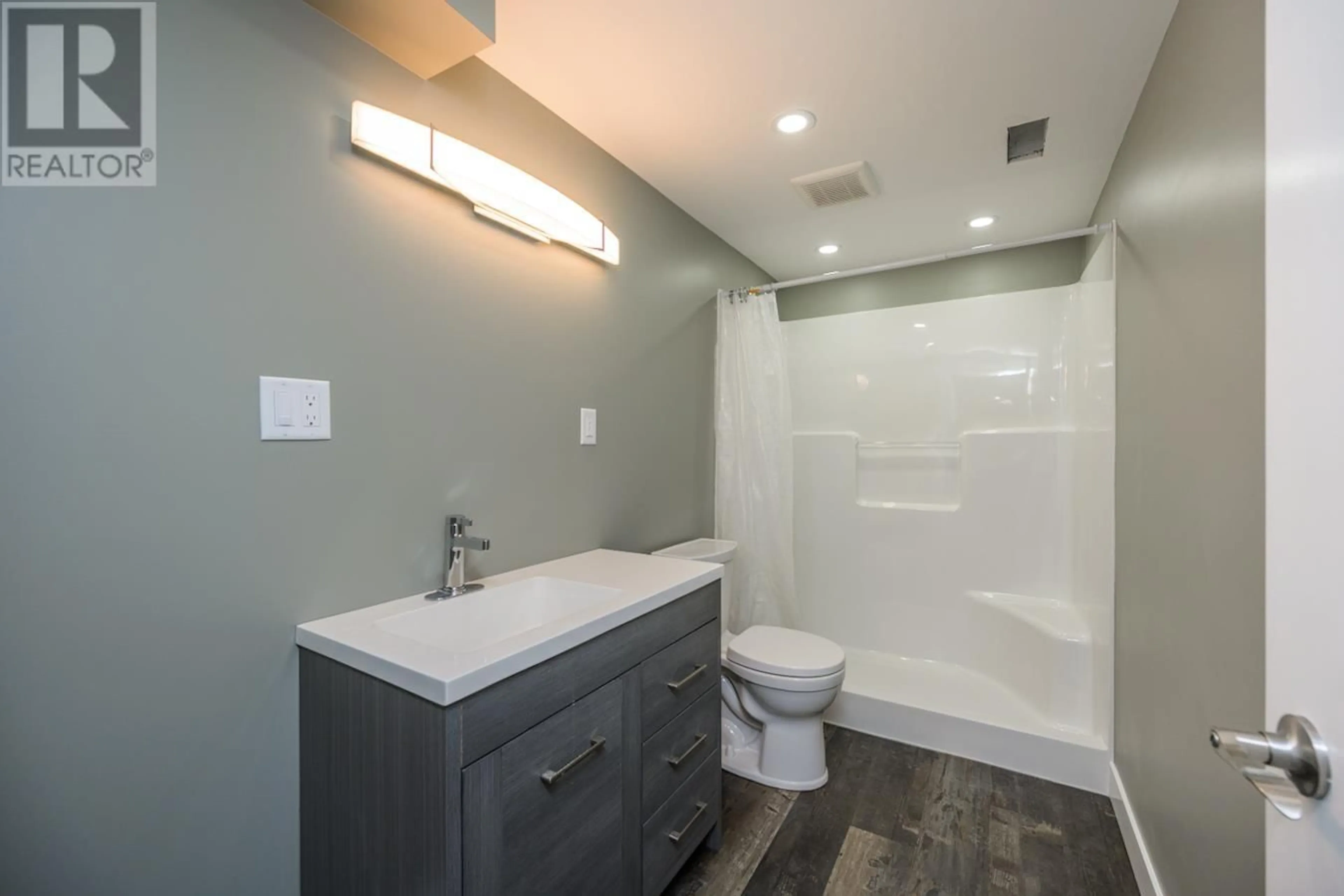 Contemporary bathroom, ceramic/tile floor for 1839 MCLAREN ROAD, Prince George British Columbia V2N6T9