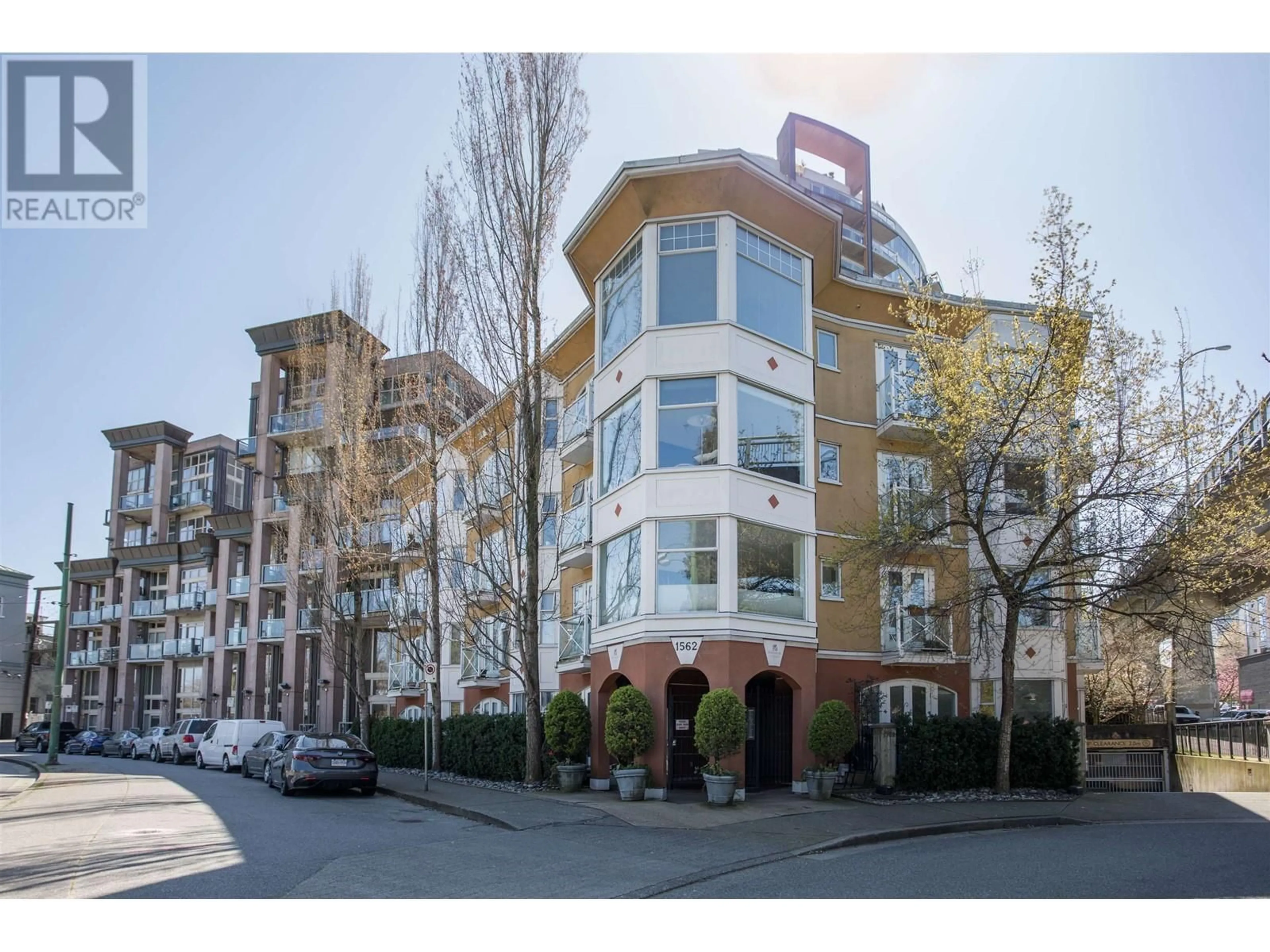 Unknown for 205 - 1562 5TH AVENUE, Vancouver British Columbia V6J5H9