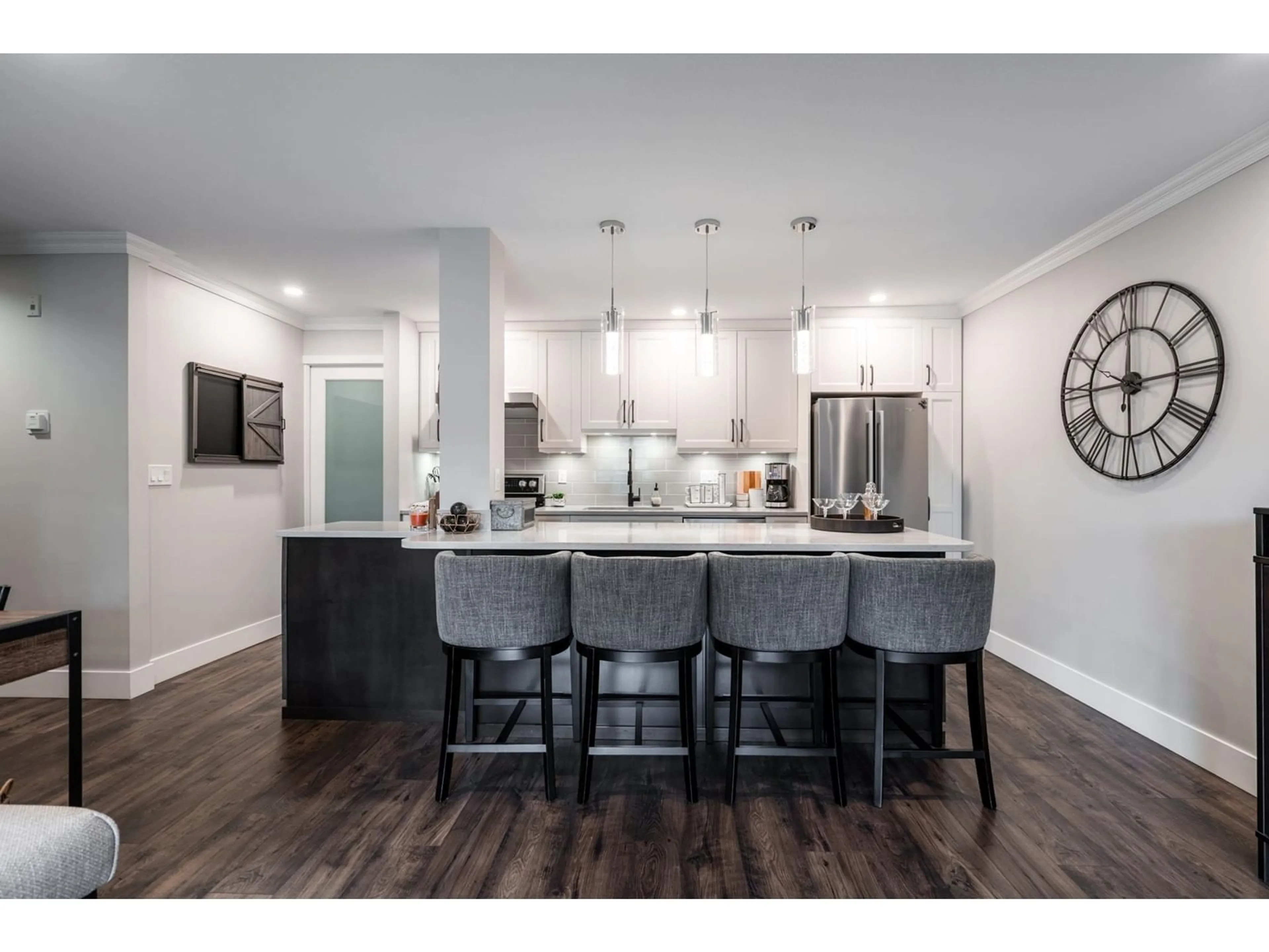 Open concept kitchen, wood/laminate floor for 208 - 1441 BLACKWOOD, White Rock British Columbia V4B3V6