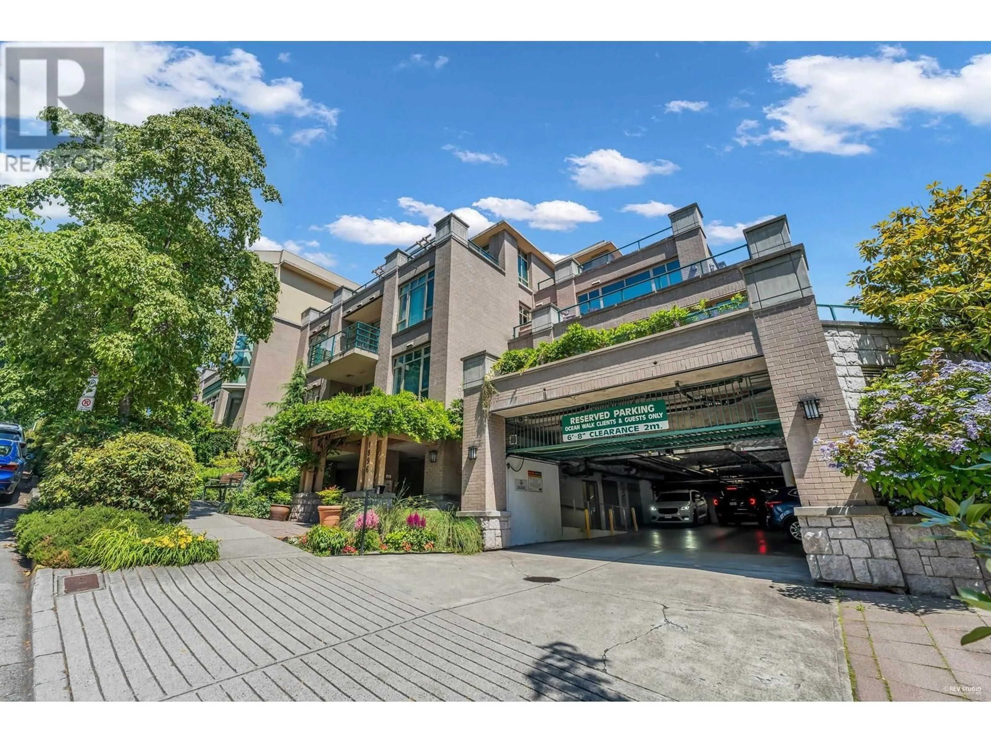 Indoor foyer for 305 - 1896 MARINE DRIVE, West Vancouver British Columbia V7V1J6