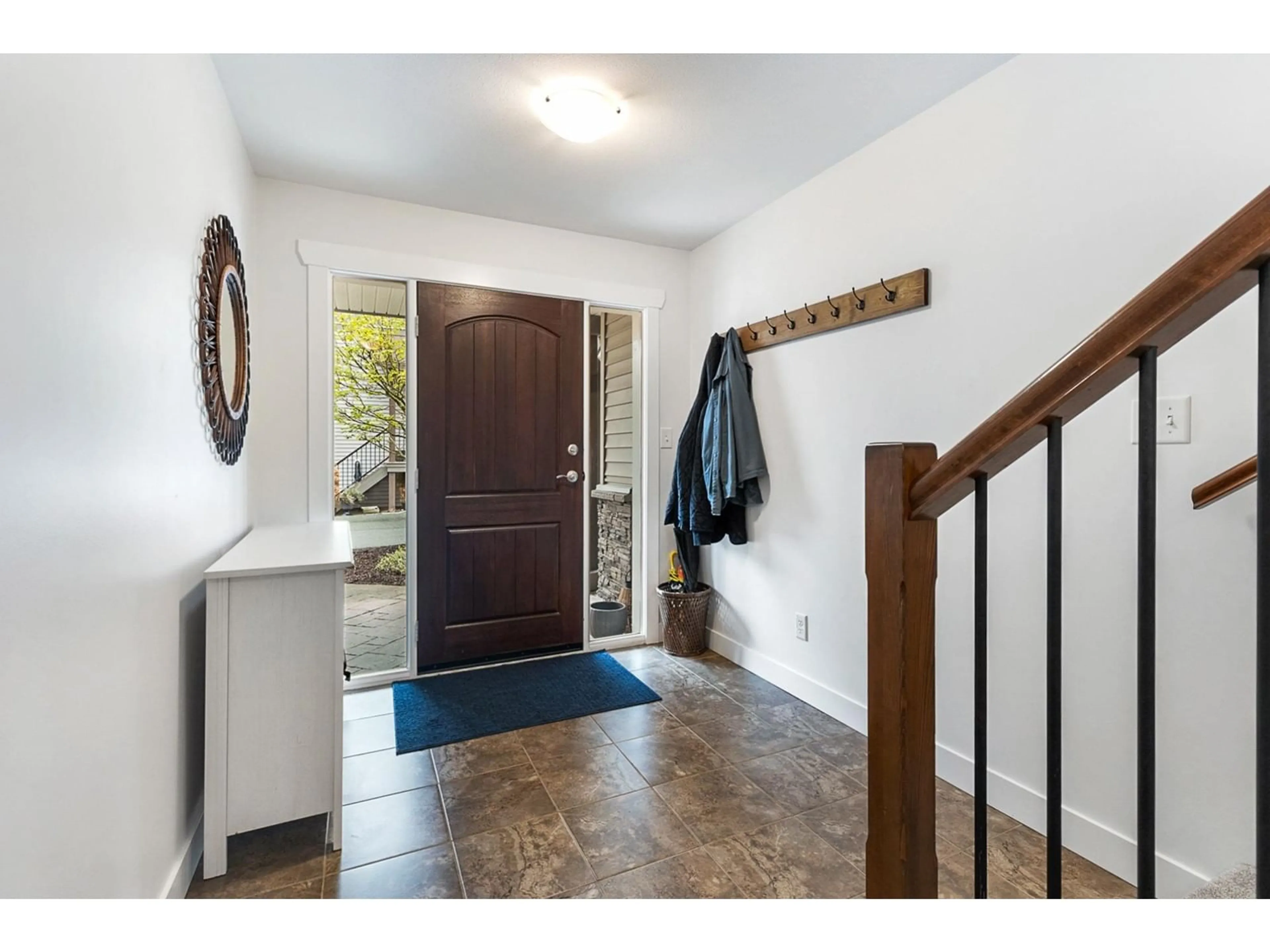 Indoor entryway for 51 - 45085 WOLFE ROAD, Chilliwack British Columbia V2P0C5