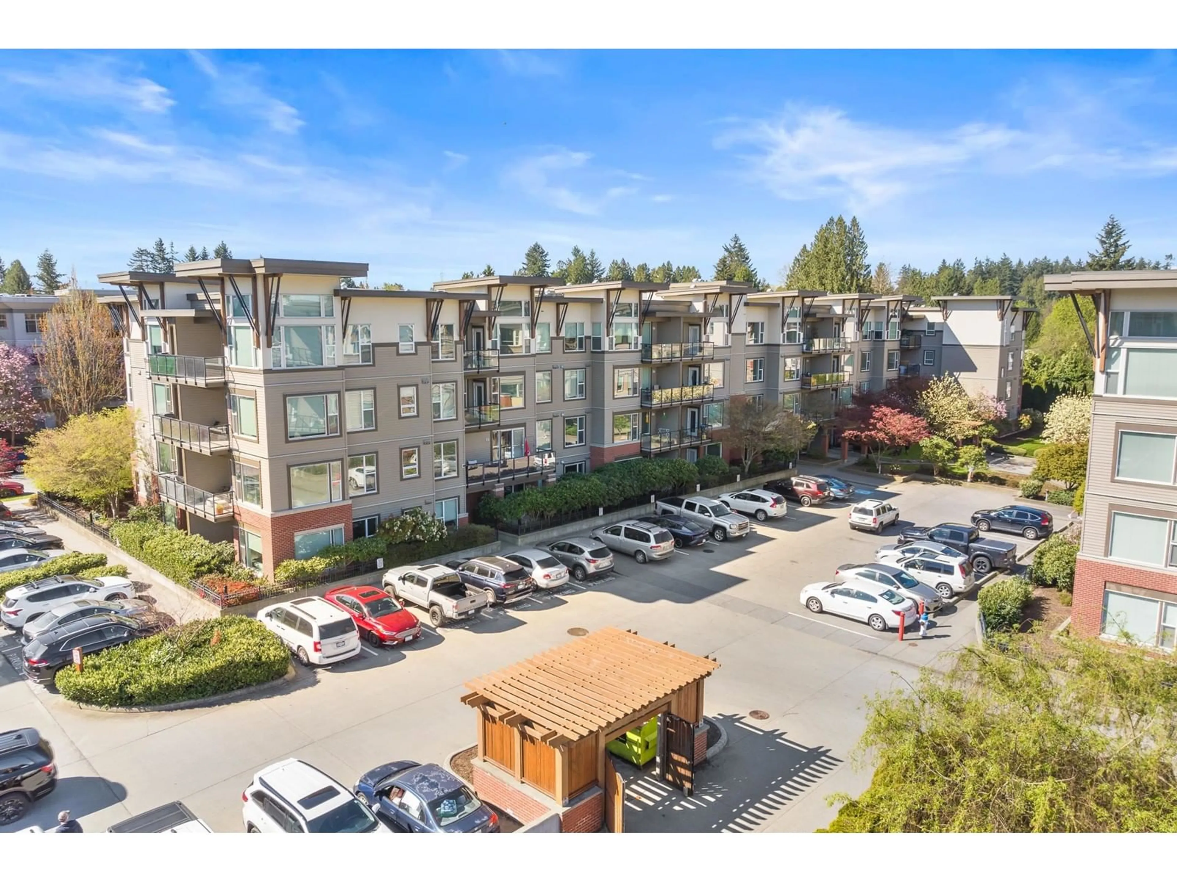 A pic from outside/outdoor area/front of a property/back of a property/a pic from drone, mountain view for 102 - 33539 HOLLAND, Abbotsford British Columbia V2S0C6