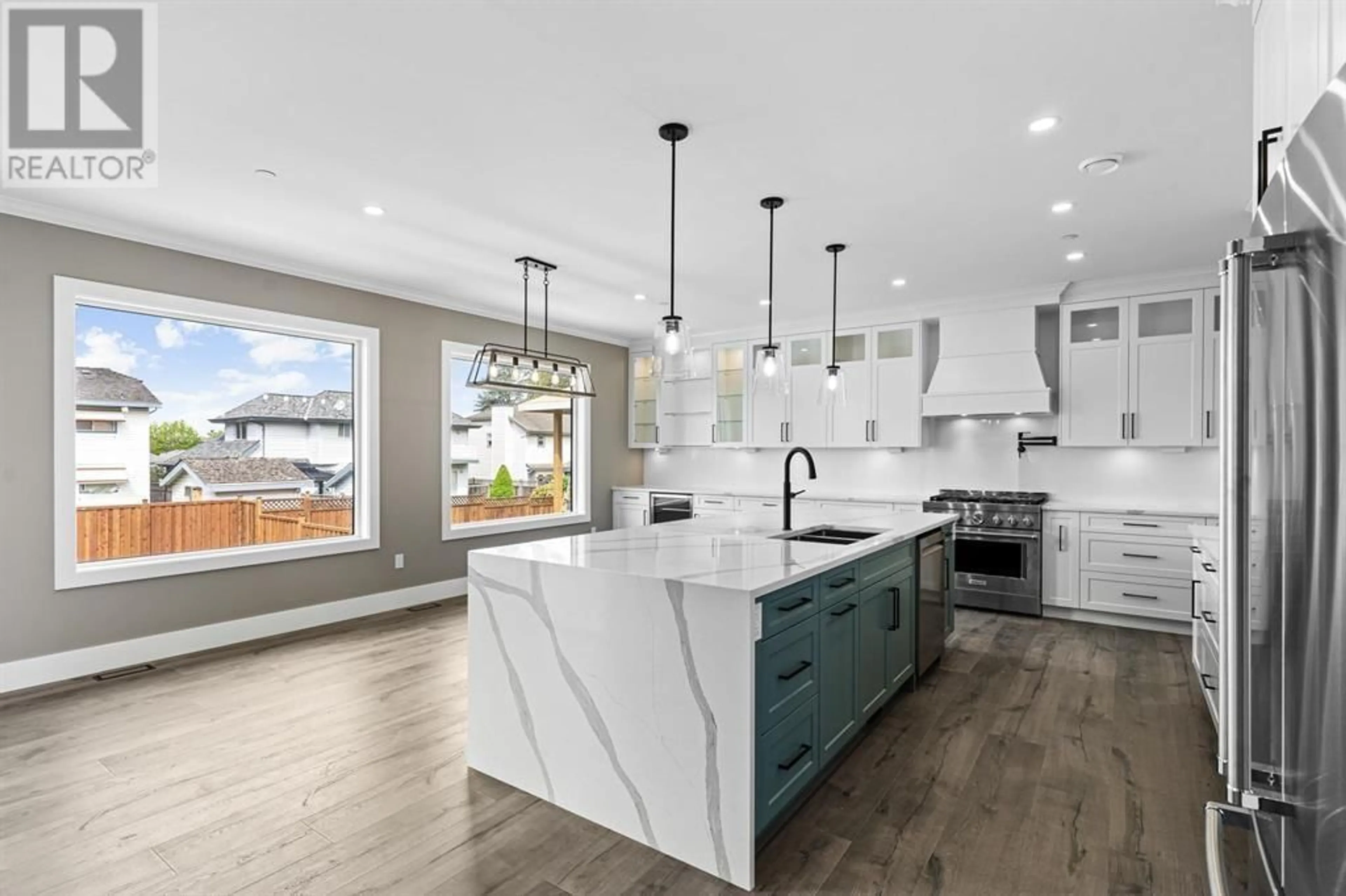 Open concept kitchen, ceramic/tile floor for 12337 SHANTZ WAY, Maple Ridge British Columbia V2X4B1