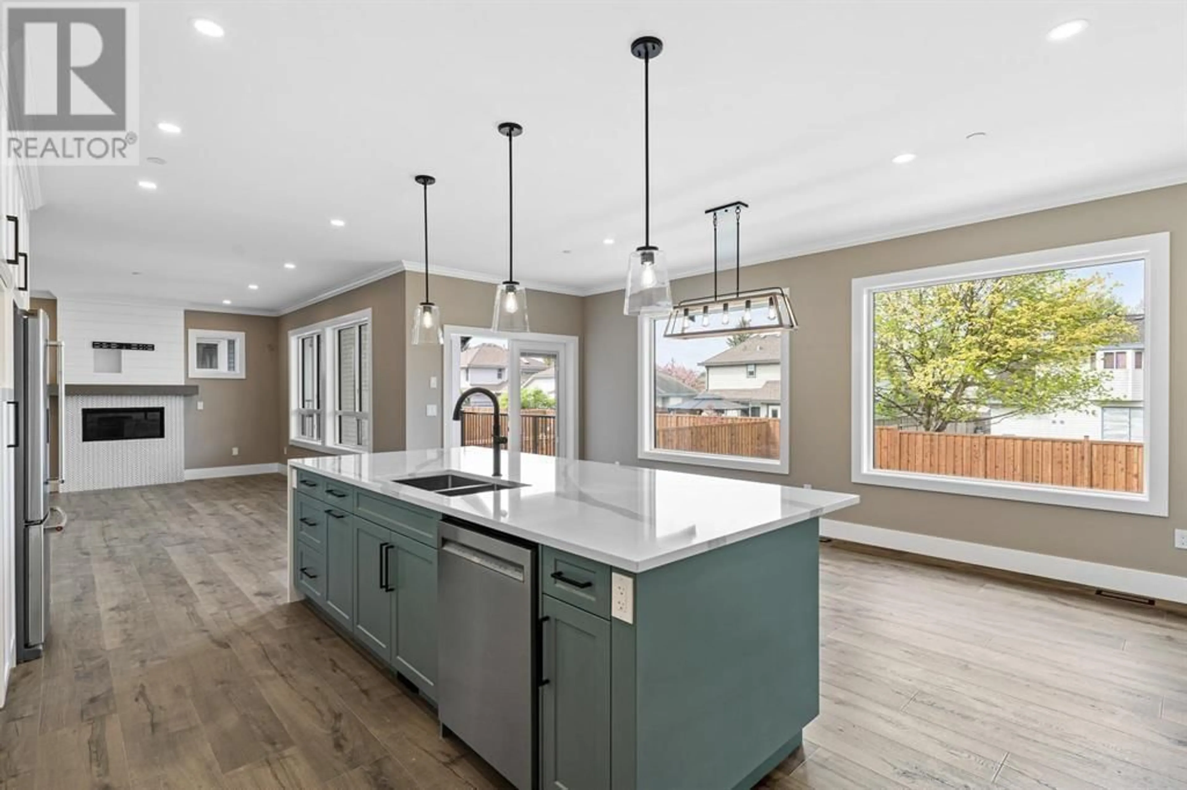Open concept kitchen, unknown for 12337 SHANTZ WAY, Maple Ridge British Columbia V2X4B1