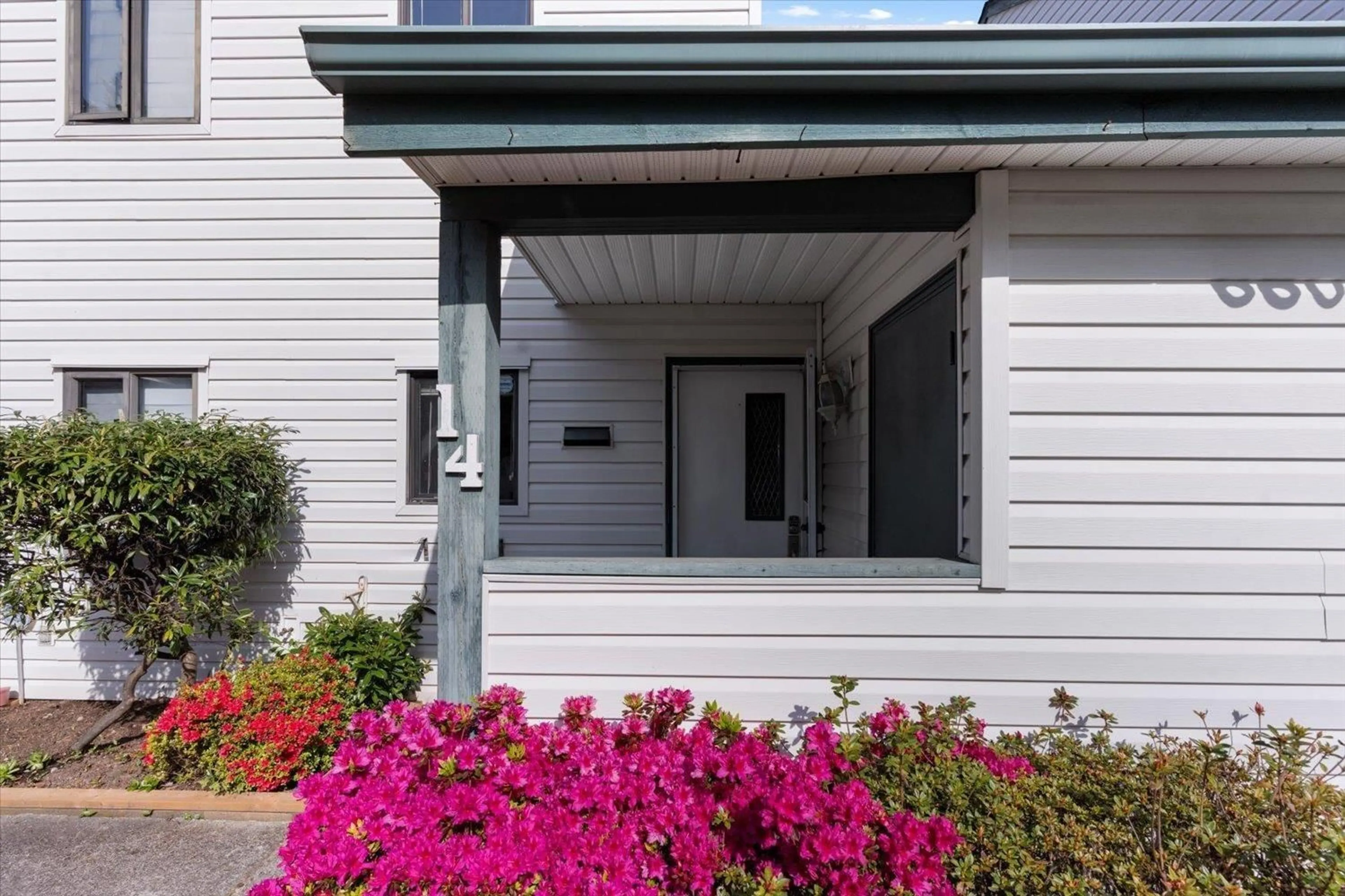 Home with vinyl exterior material, street for 14 - 6609 138, Surrey British Columbia V3W5G7
