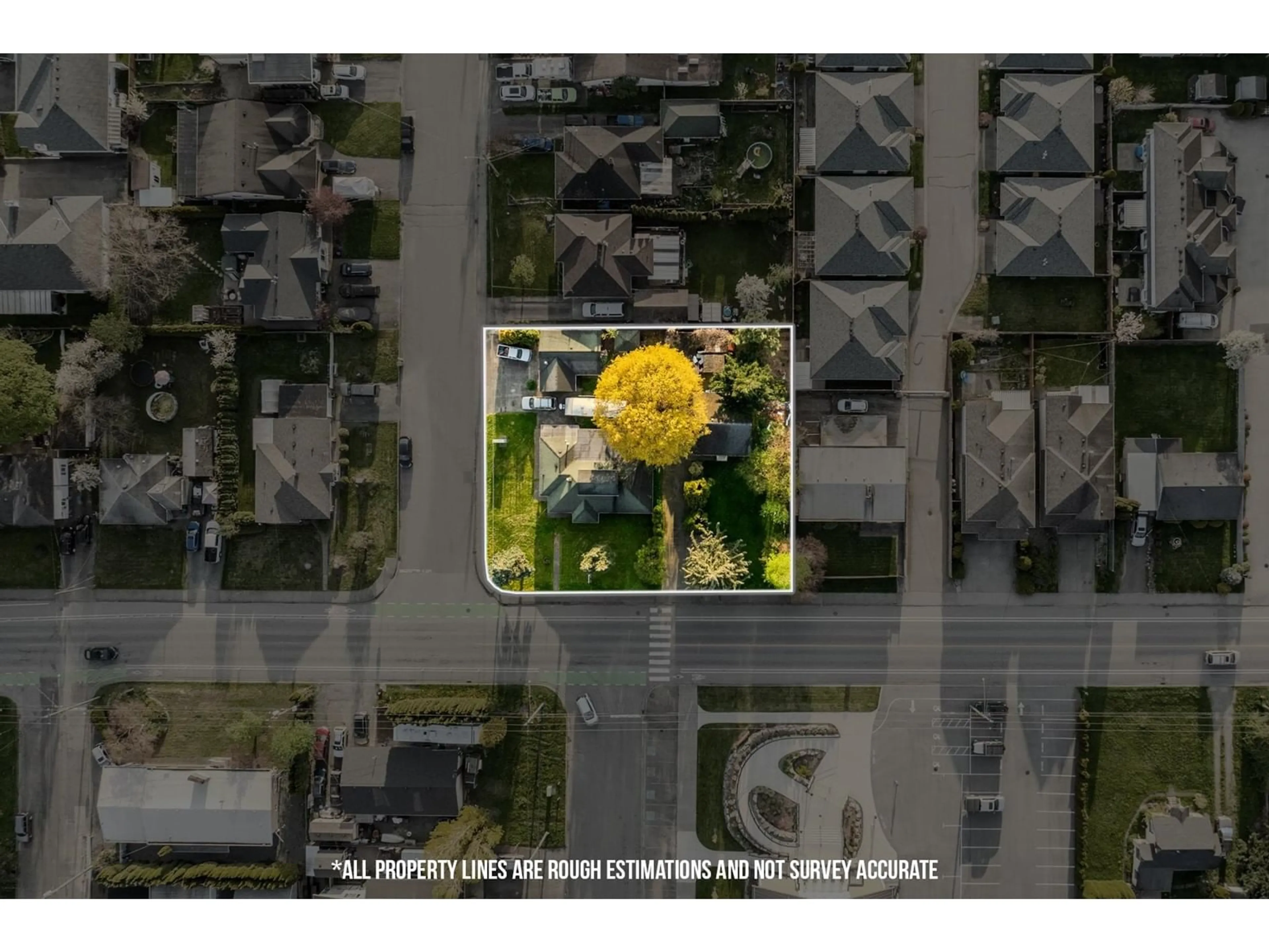 A pic from outside/outdoor area/front of a property/back of a property/a pic from drone, street for 9385 BROADWAY STREET, Chilliwack British Columbia V2P5T8