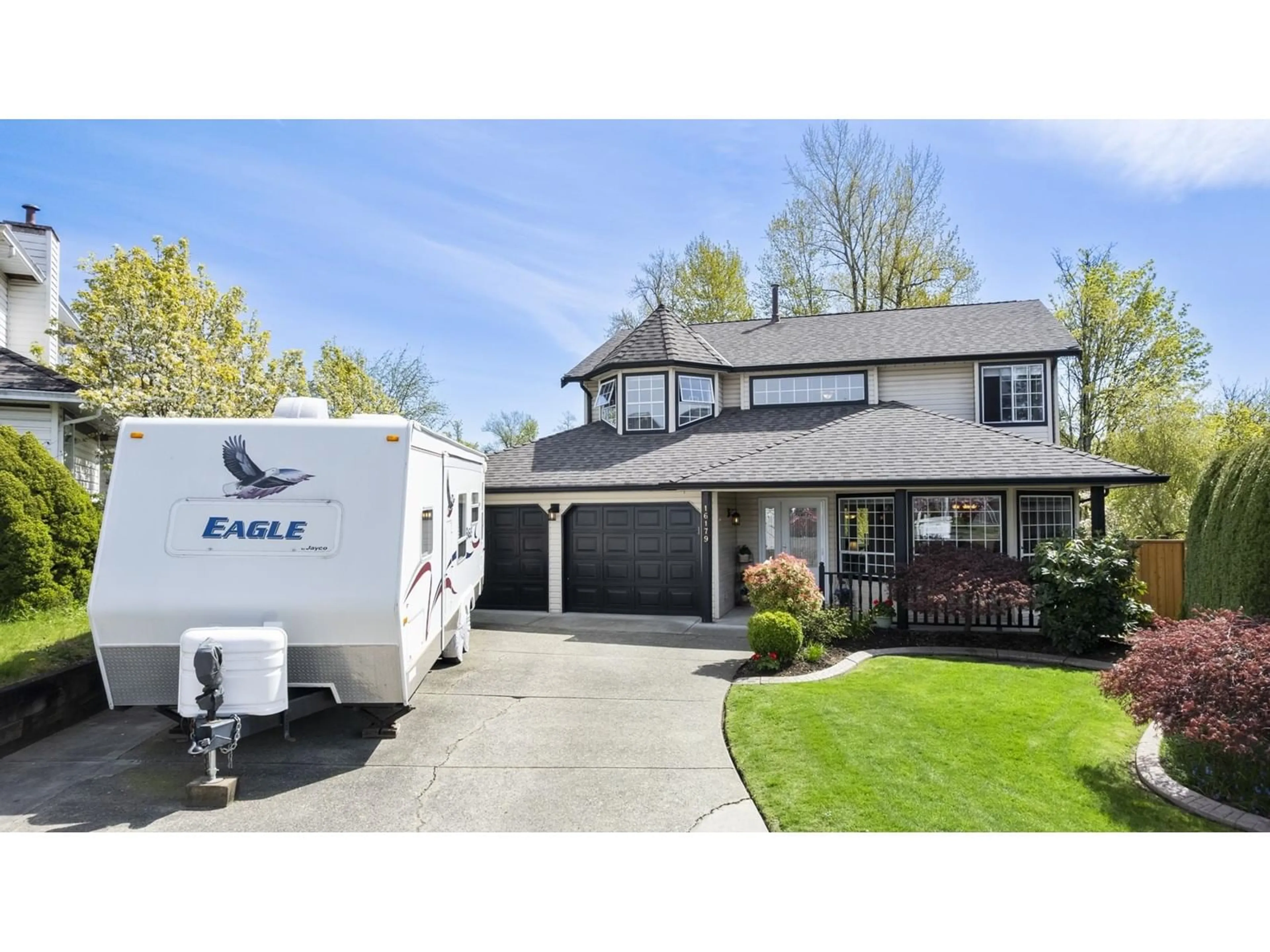 Home with vinyl exterior material, street for 16179 78B, Surrey British Columbia V4N0K3