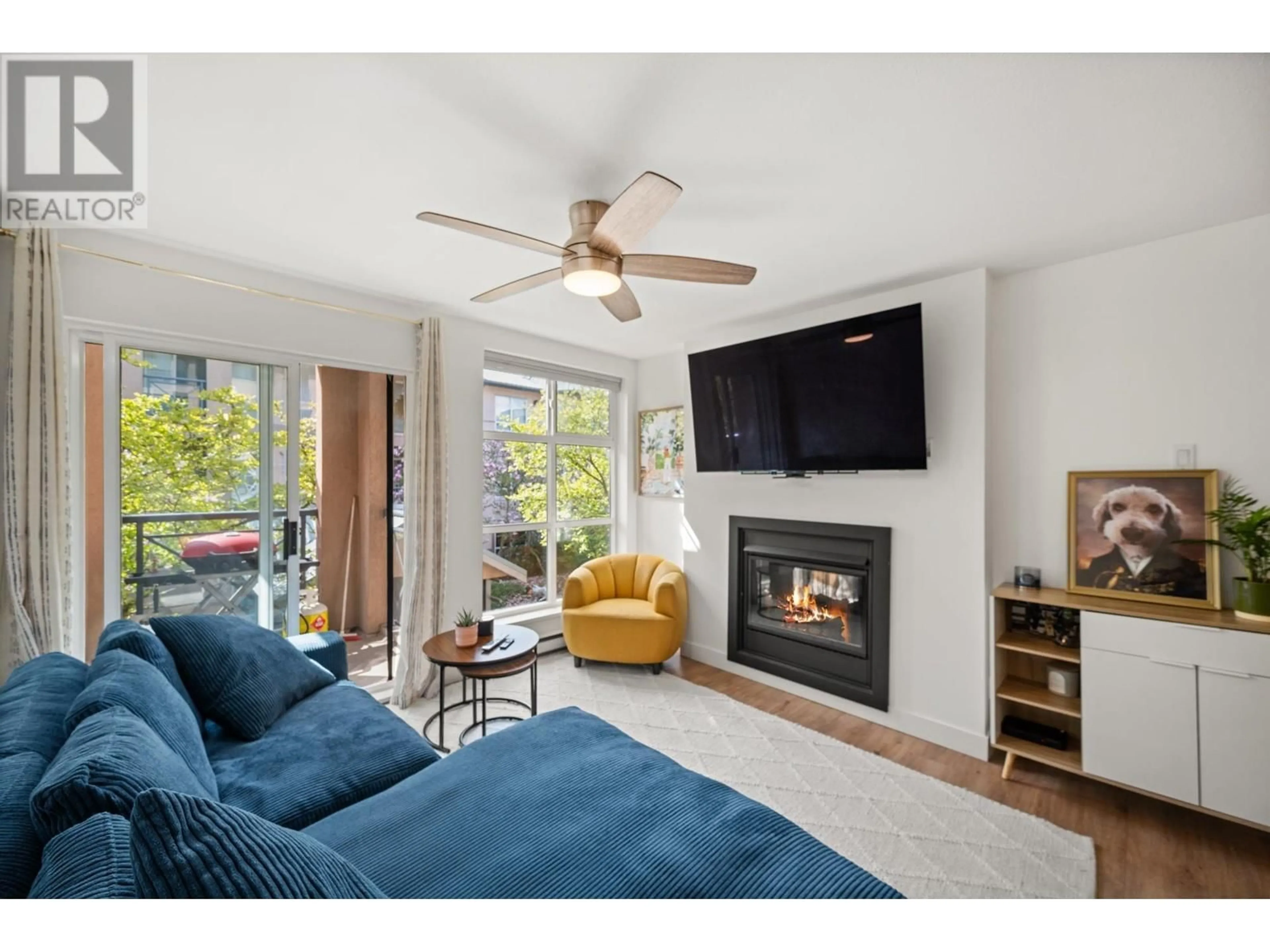 Living room with furniture, unknown for 210 - 2435 WELCHER AVENUE, Port Coquitlam British Columbia V3C1X8