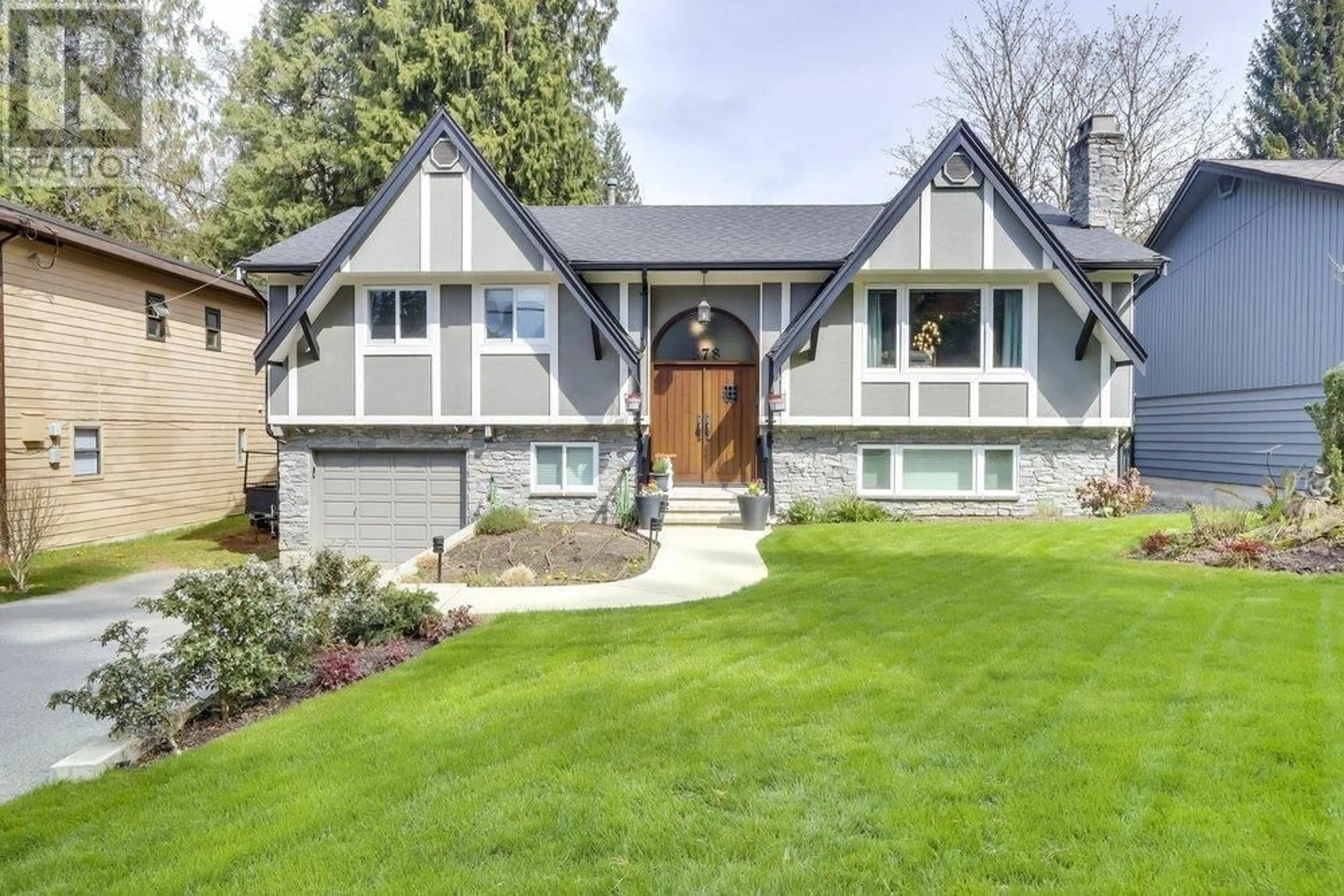 Home with brick exterior material, street for 578 CARISBROOKE ROAD, North Vancouver British Columbia V7N1N5