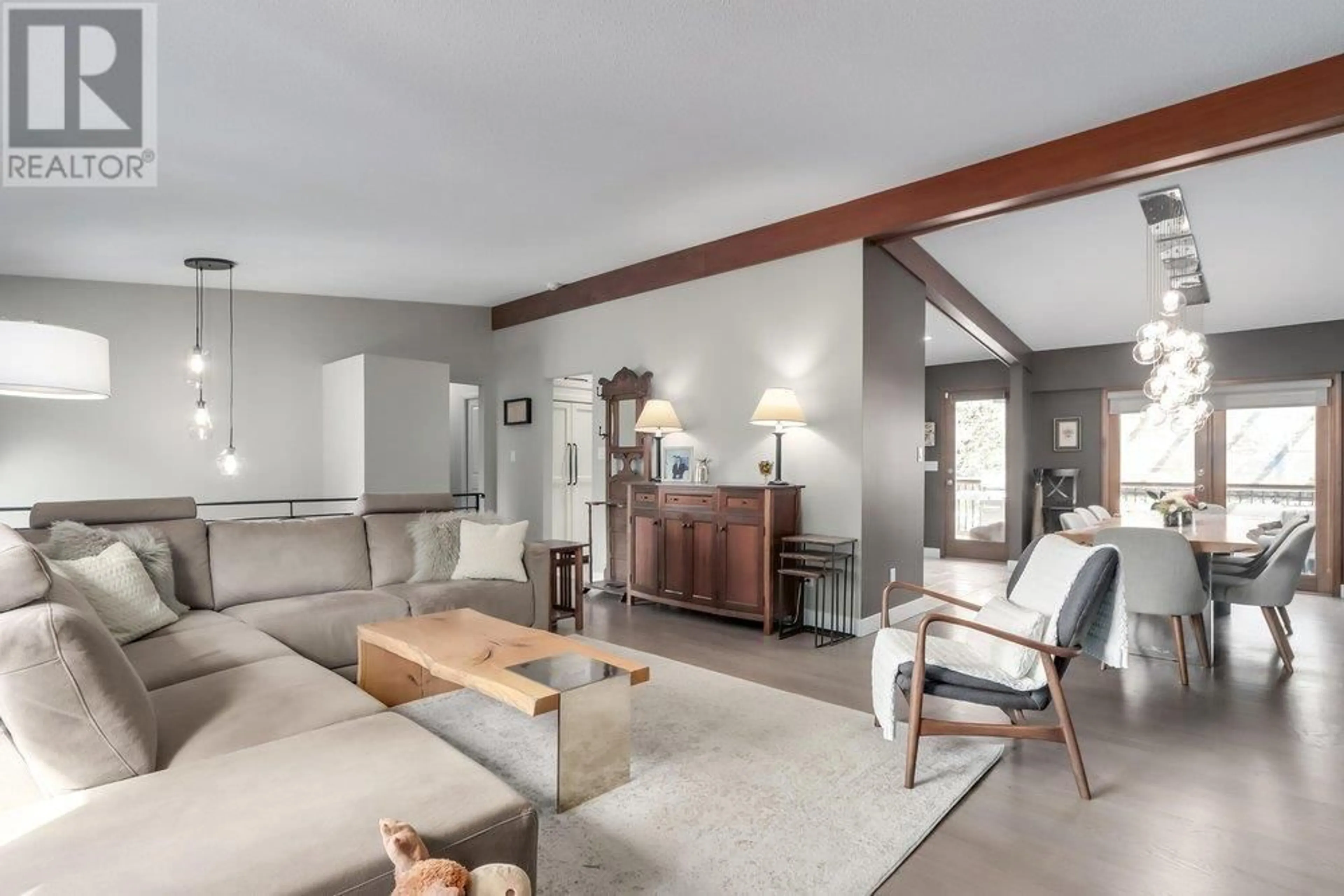 Living room with furniture, unknown for 578 CARISBROOKE ROAD, North Vancouver British Columbia V7N1N5
