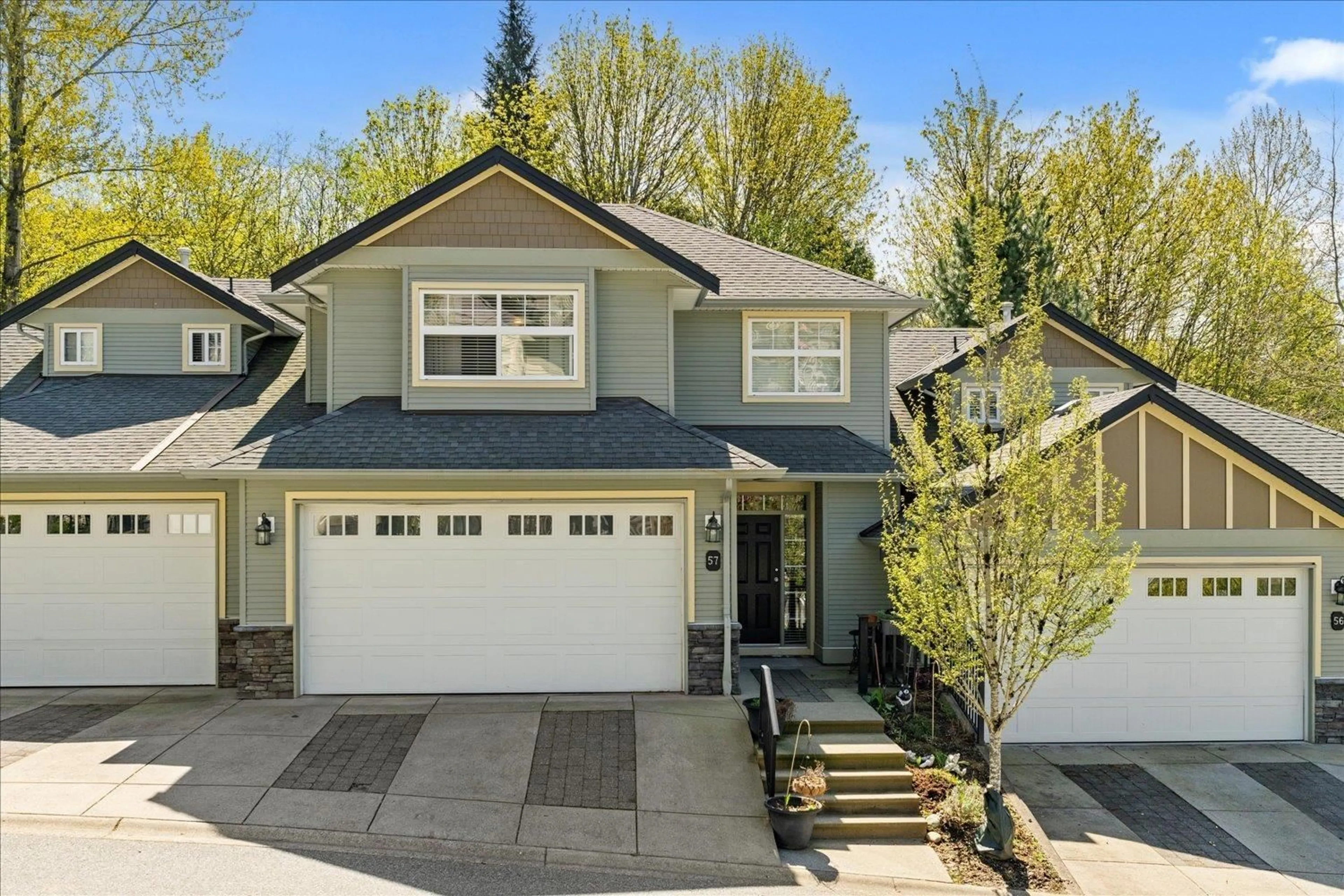 Home with vinyl exterior material, street for 57 - 36260 MCKEE, Abbotsford British Columbia V3G0A9