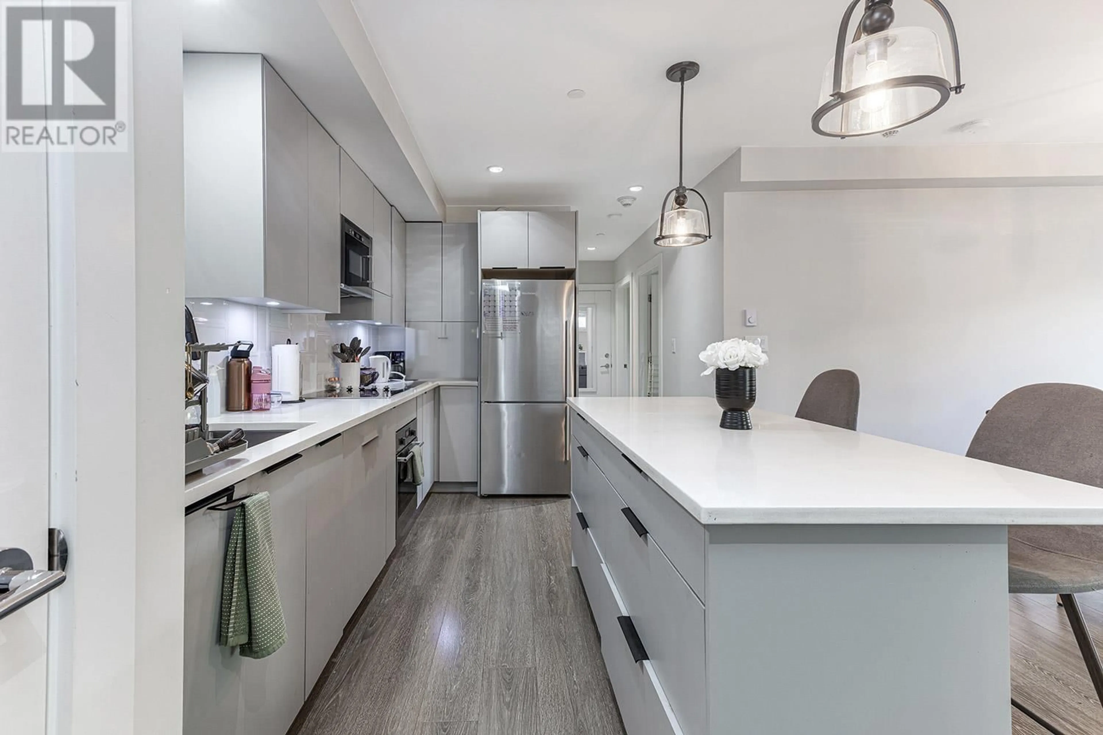 Contemporary kitchen, unknown for 2488 34TH AVENUE, Vancouver British Columbia V5R2A6