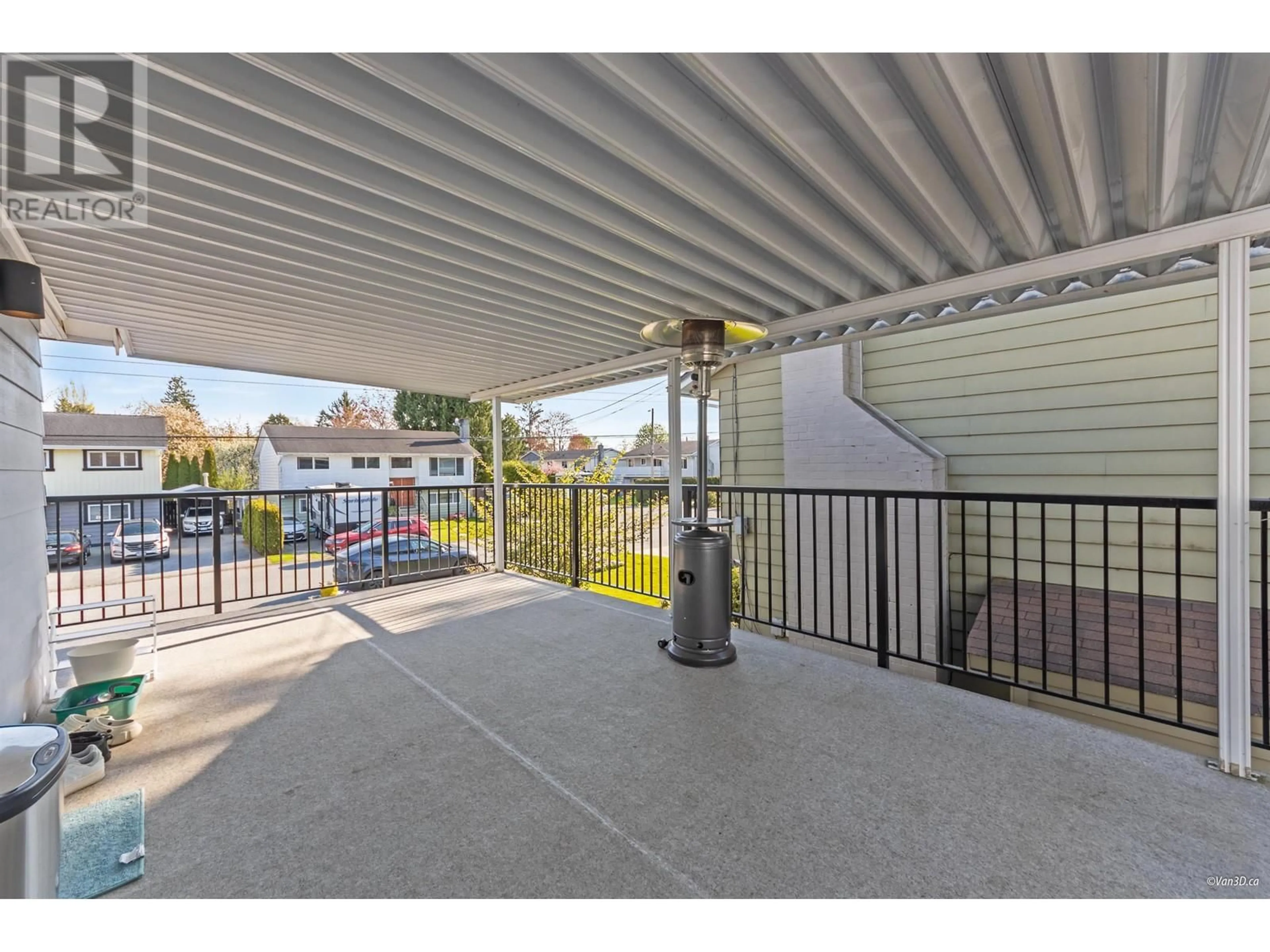 Patio, street for 4725 45A AVENUE, Delta British Columbia V4K1M5