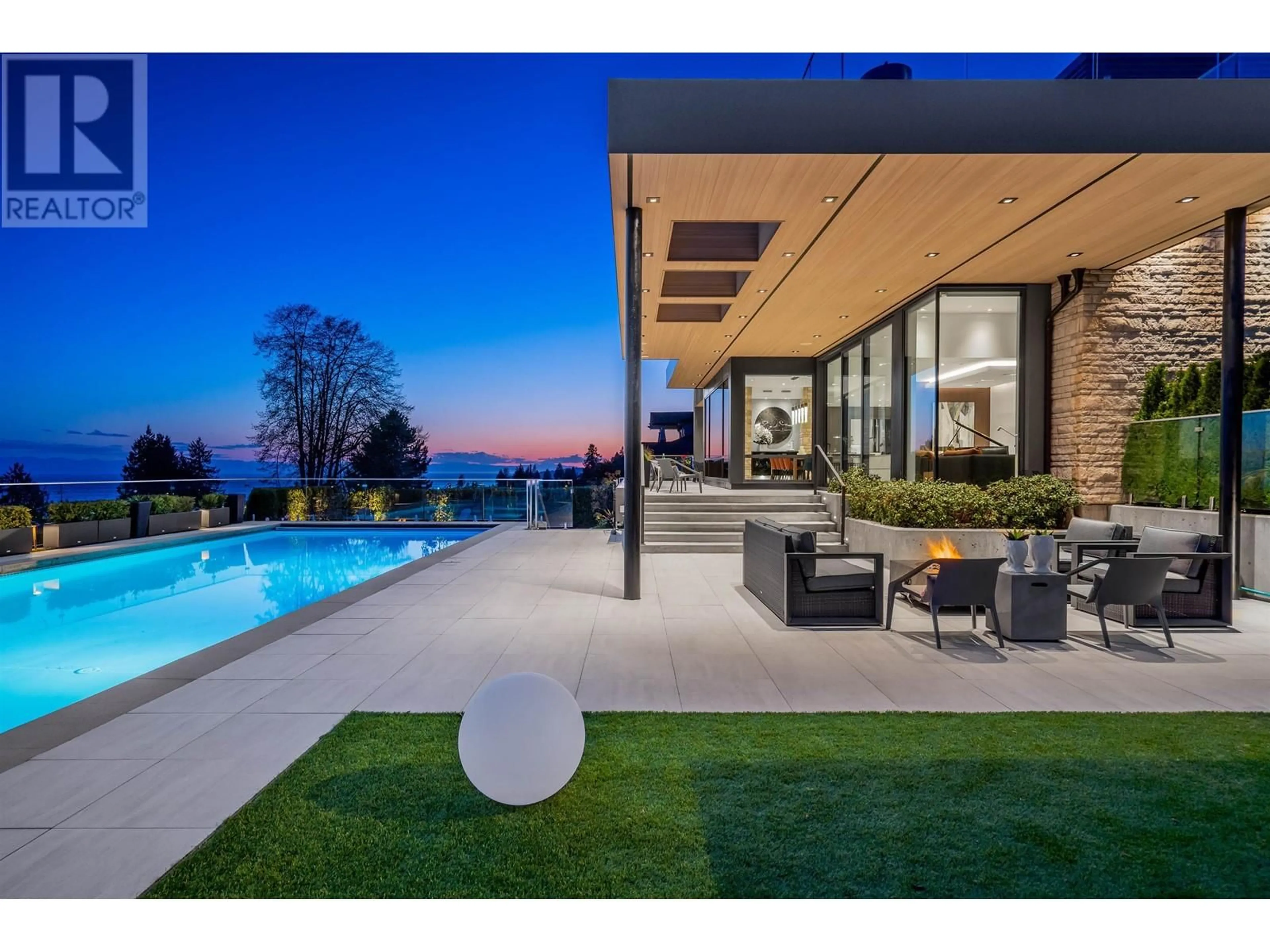 Patio, water/lake/river/ocean view for 2303 PALMERSTON AVENUE, West Vancouver British Columbia V7V2W2