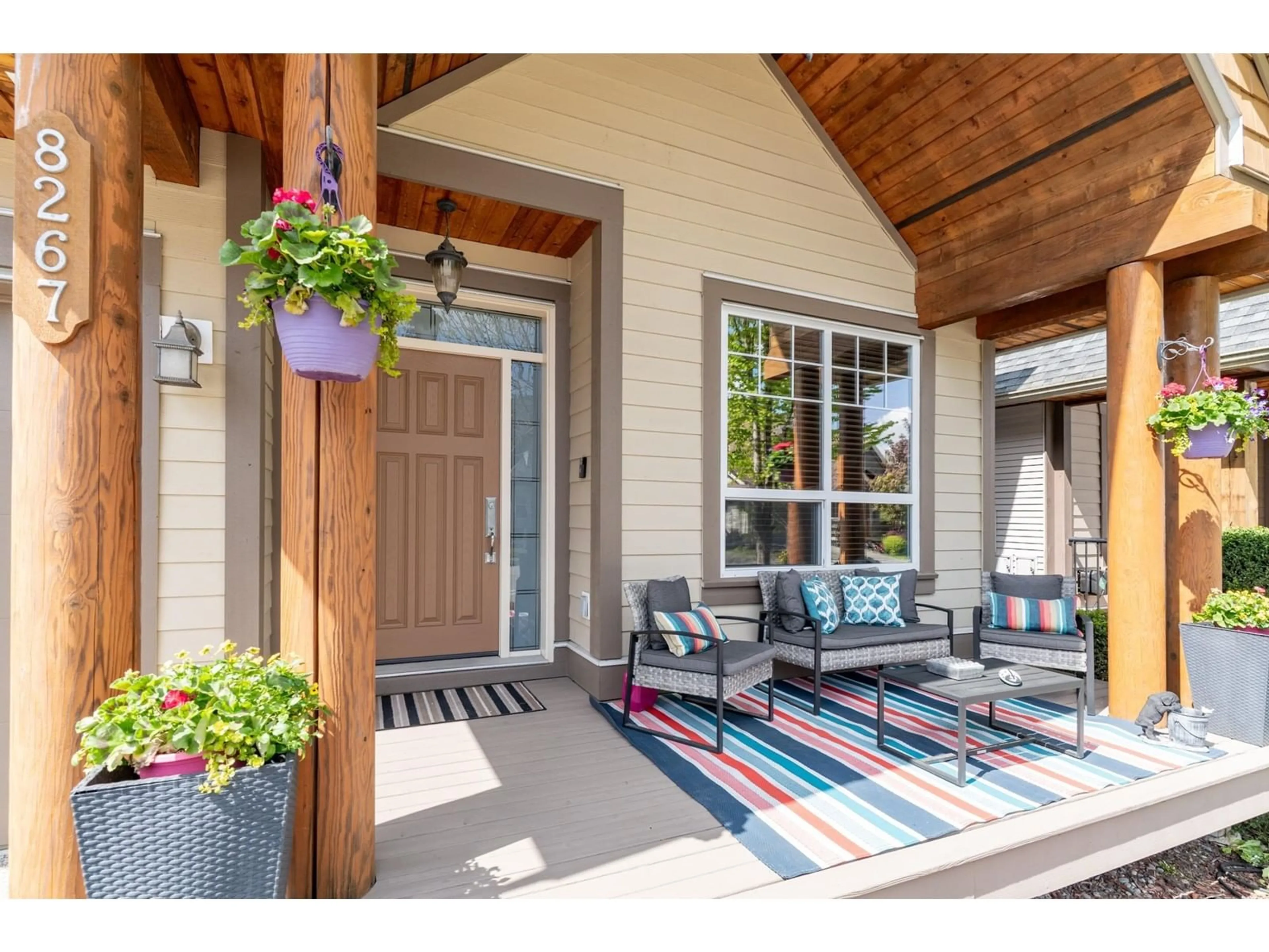 Indoor entryway for 8267 211, Langley British Columbia V2Y0E4