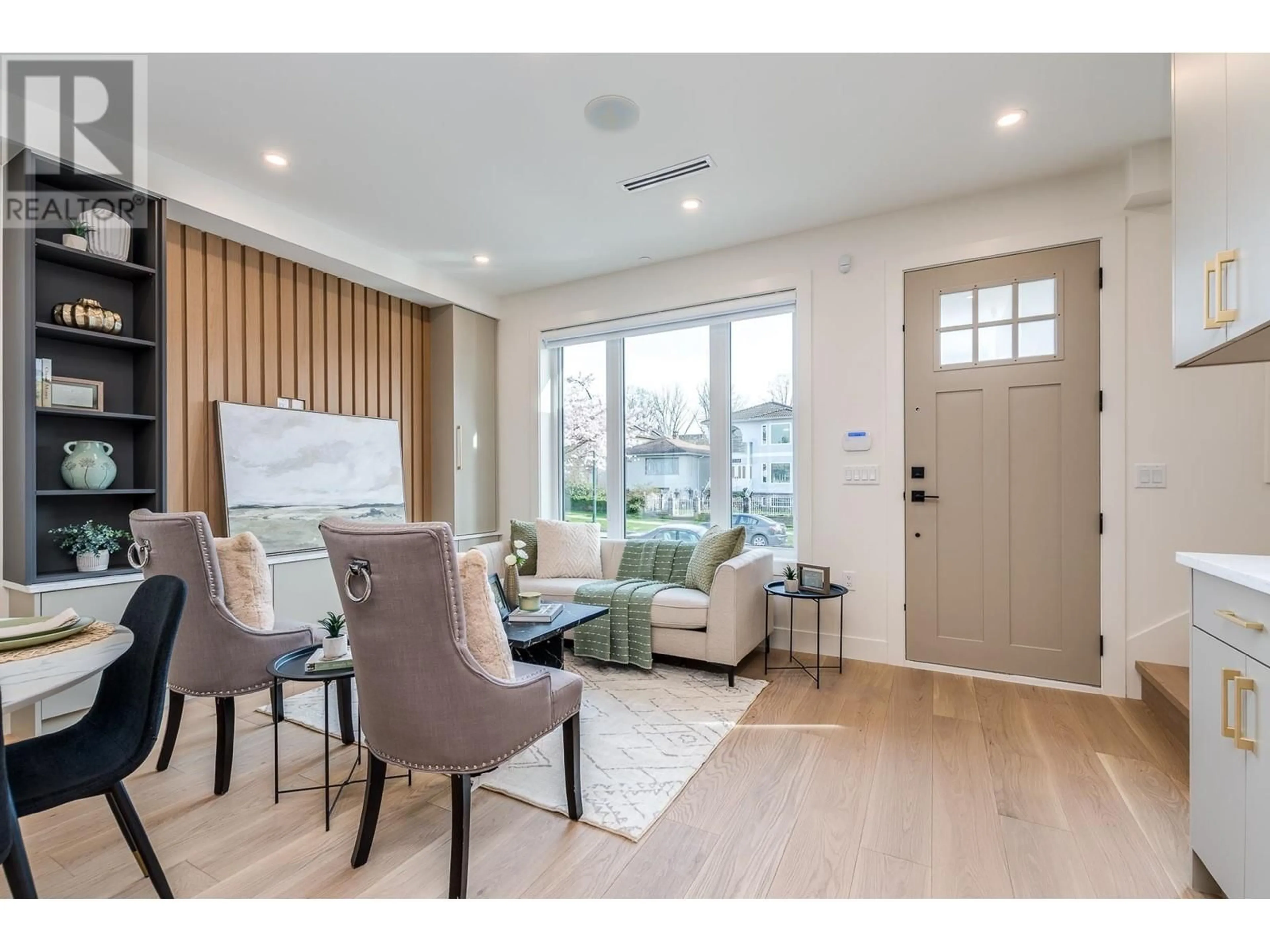 Unknown for 2261 35TH AVENUE, Vancouver British Columbia V5P1C1