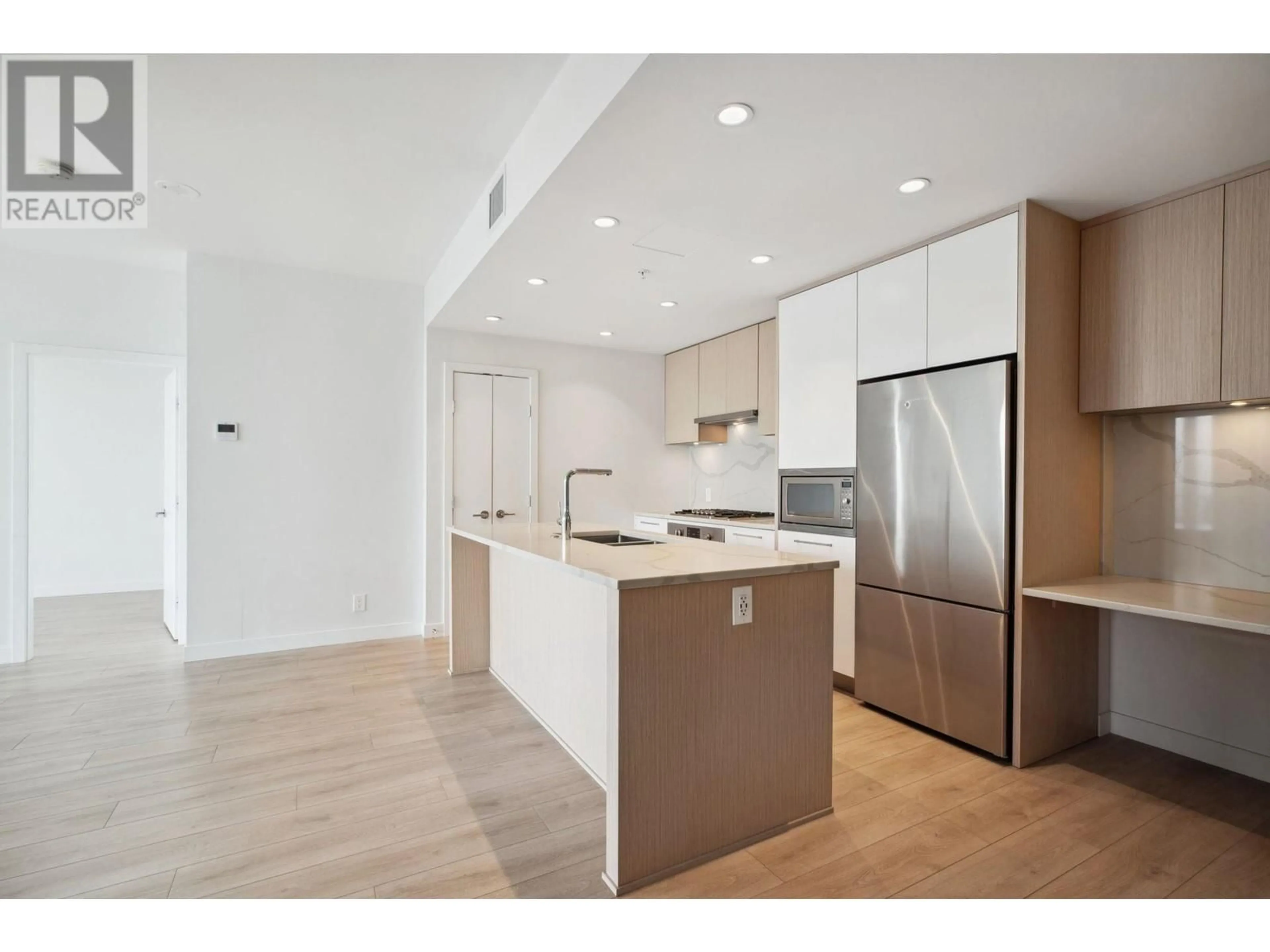 Open concept kitchen, unknown for 3804 - 567 CLARKE ROAD, Coquitlam British Columbia V3J0K7