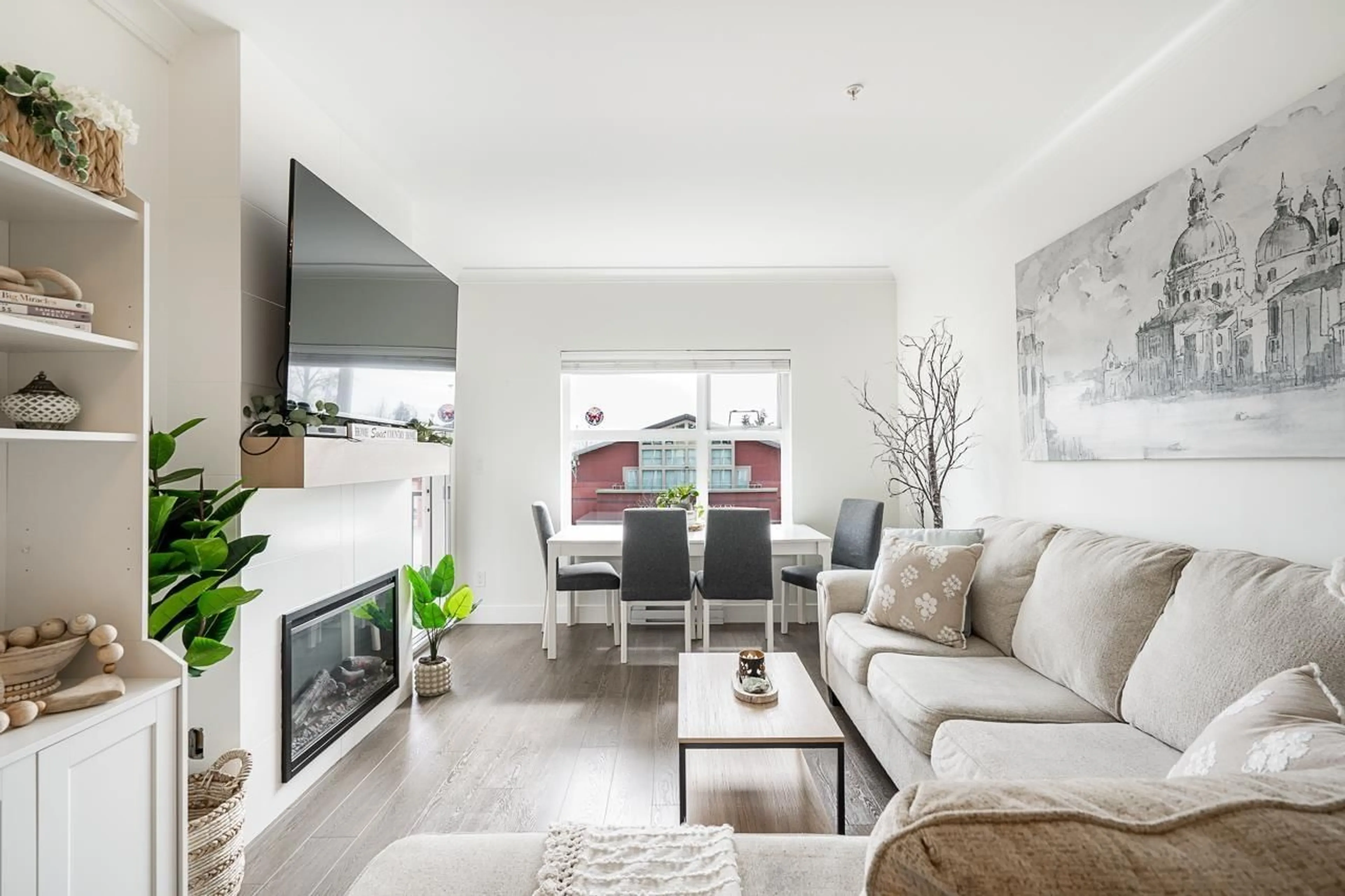 Living room with furniture, unknown for 321 - 5020 221A, Langley British Columbia V2Y0V5