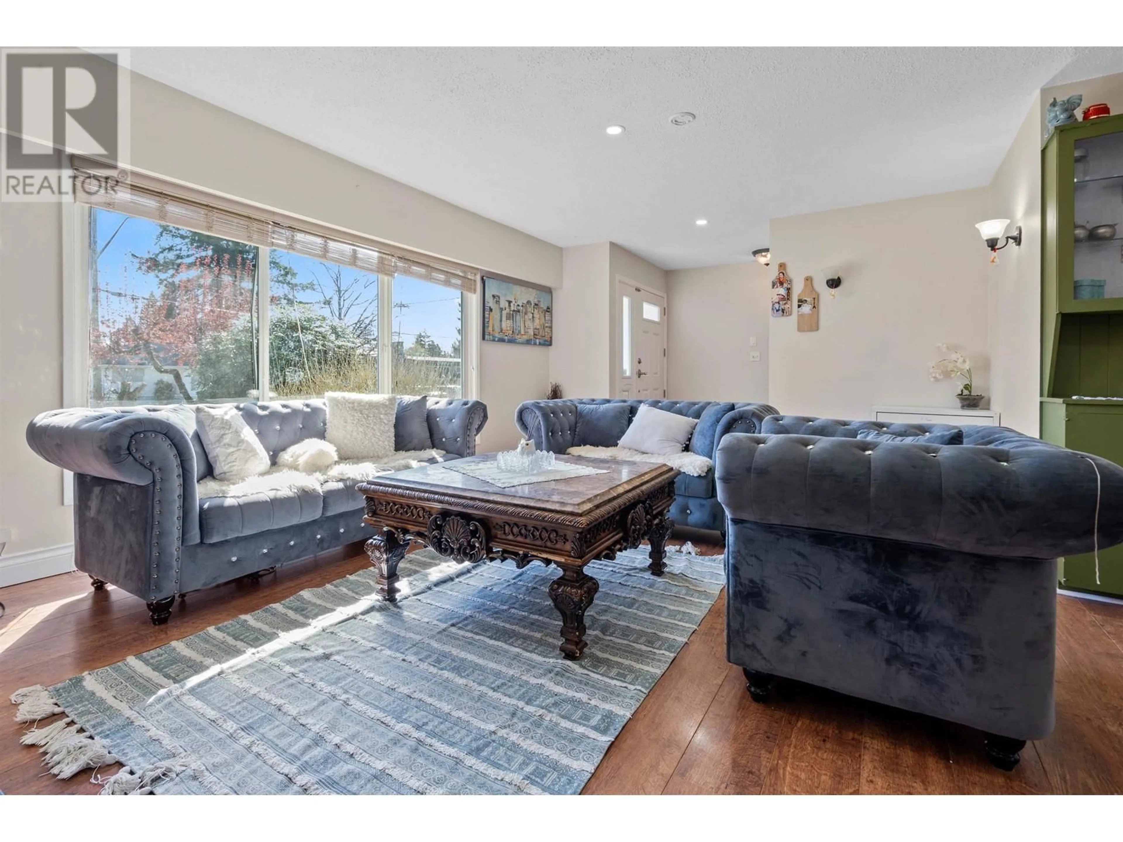 Living room with furniture, unknown for 12171 221 STREET, Maple Ridge British Columbia V2X5T2