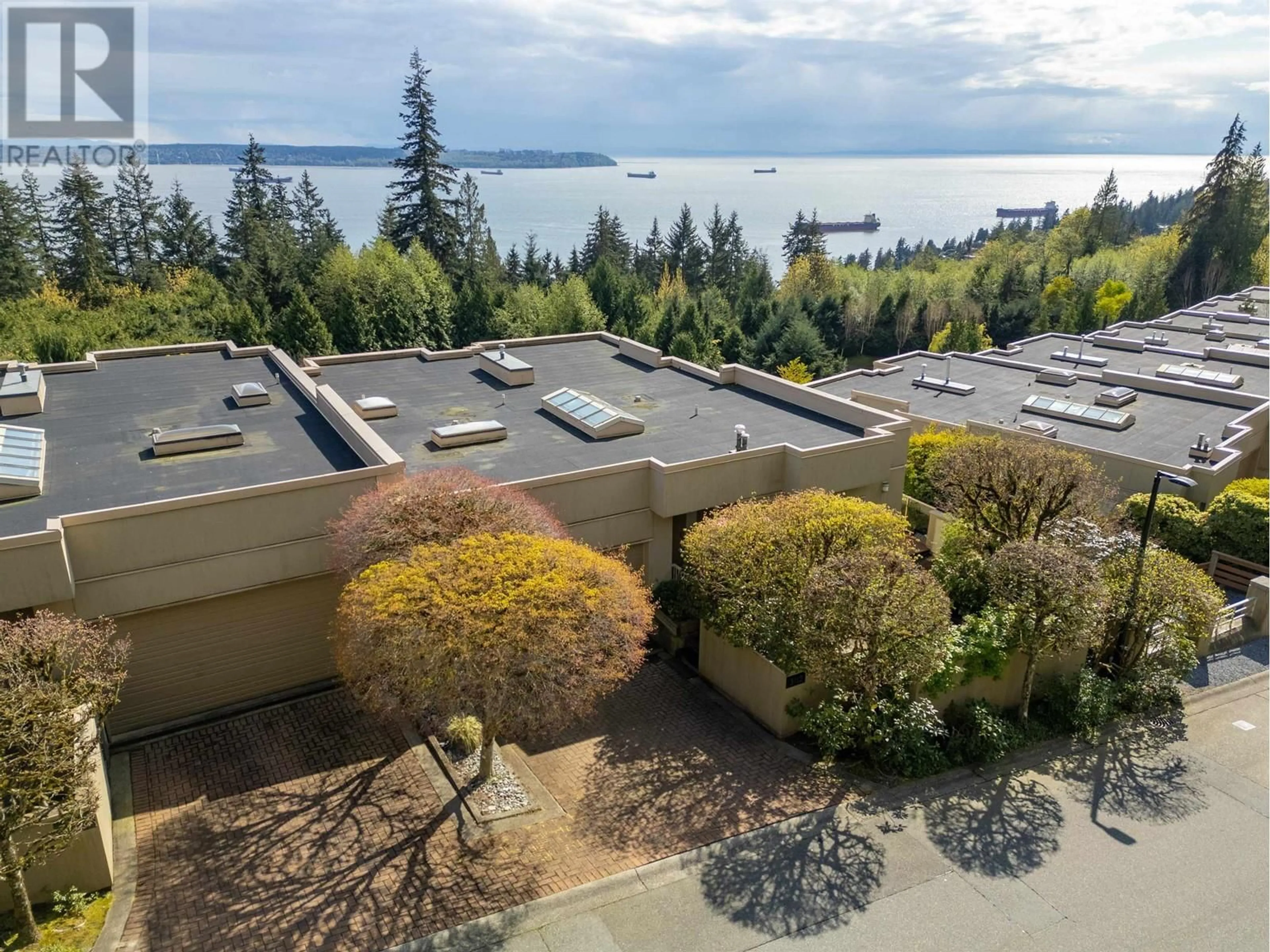 A pic from outside/outdoor area/front of a property/back of a property/a pic from drone, water/lake/river/ocean view for 3112 DEER RIDGE DRIVE, West Vancouver British Columbia V7S4W1