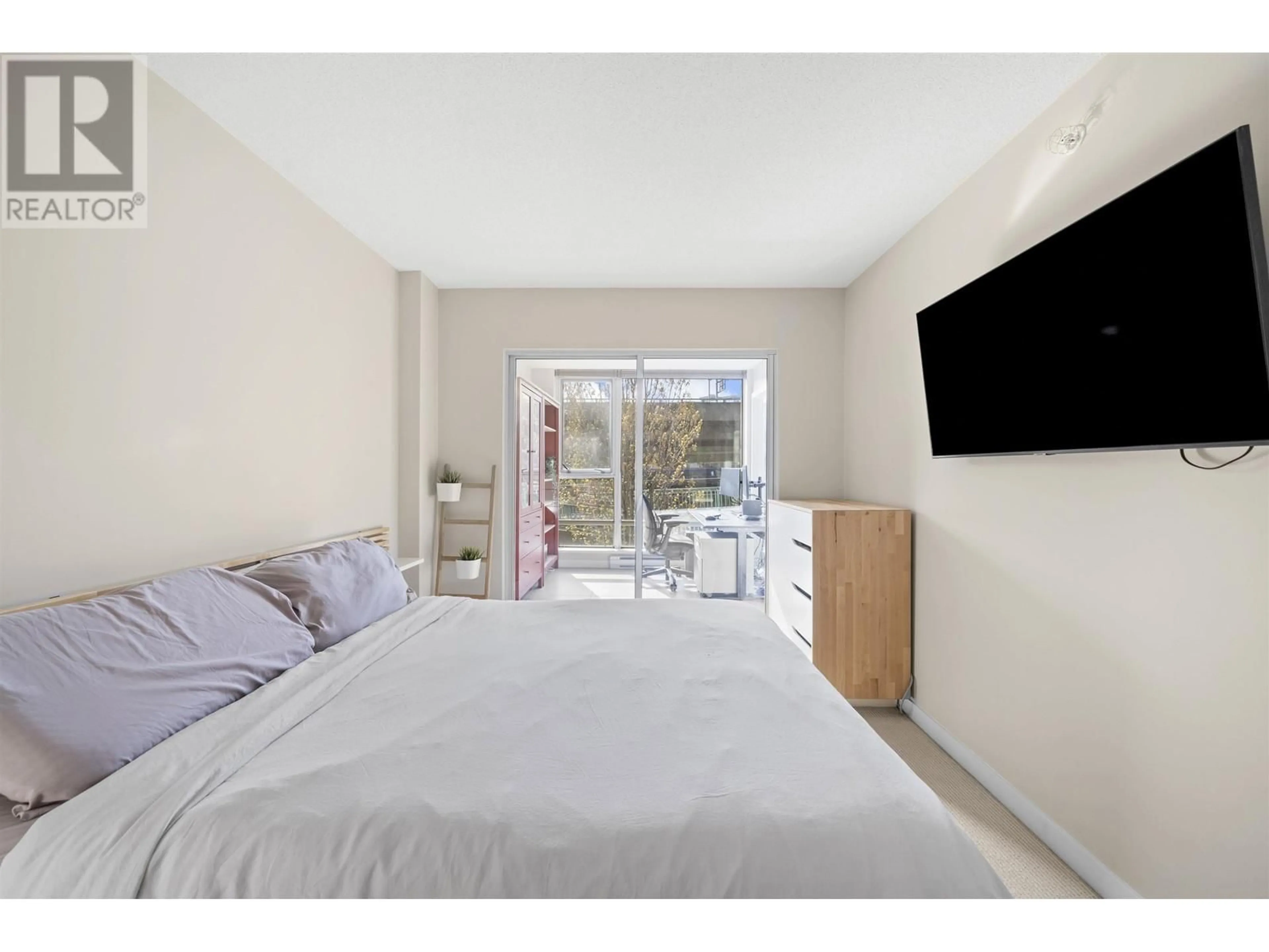 A pic of a room for 201 - 445 2ND AVENUE, Vancouver British Columbia V5Y0E8
