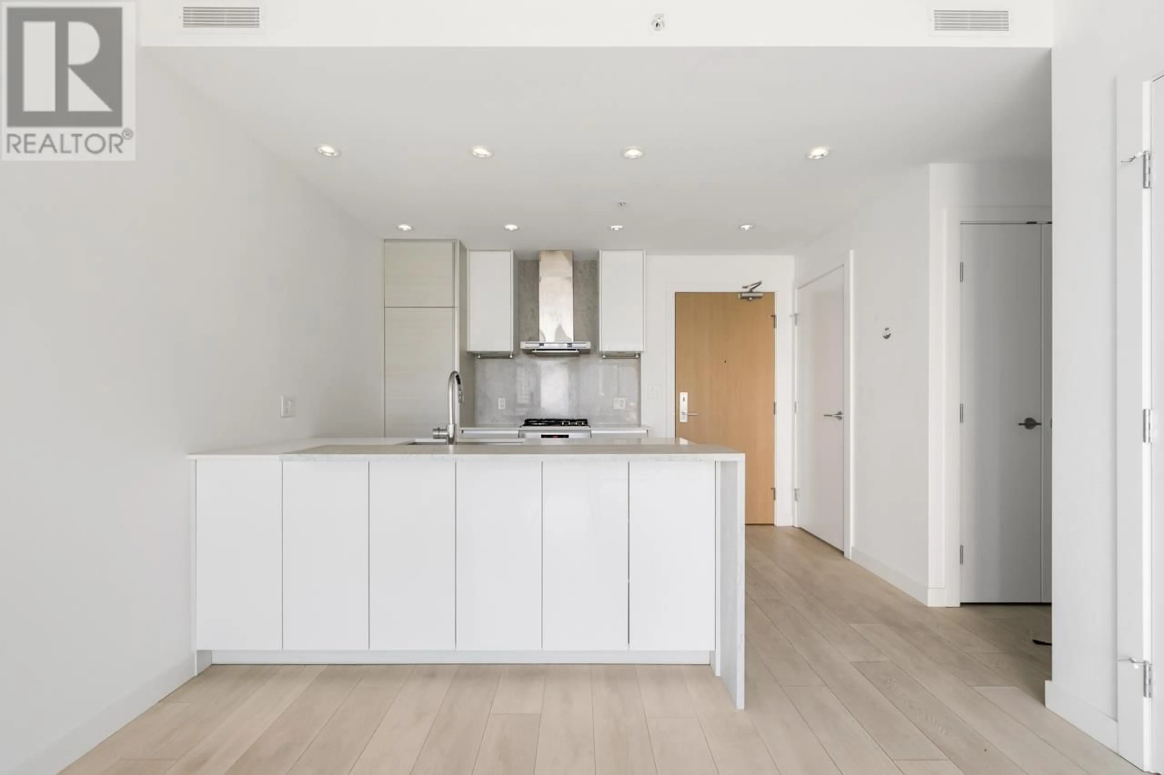 Open concept kitchen, unknown for 805 - 4670 ASSEMBLY WAY, Burnaby British Columbia V5H0H3
