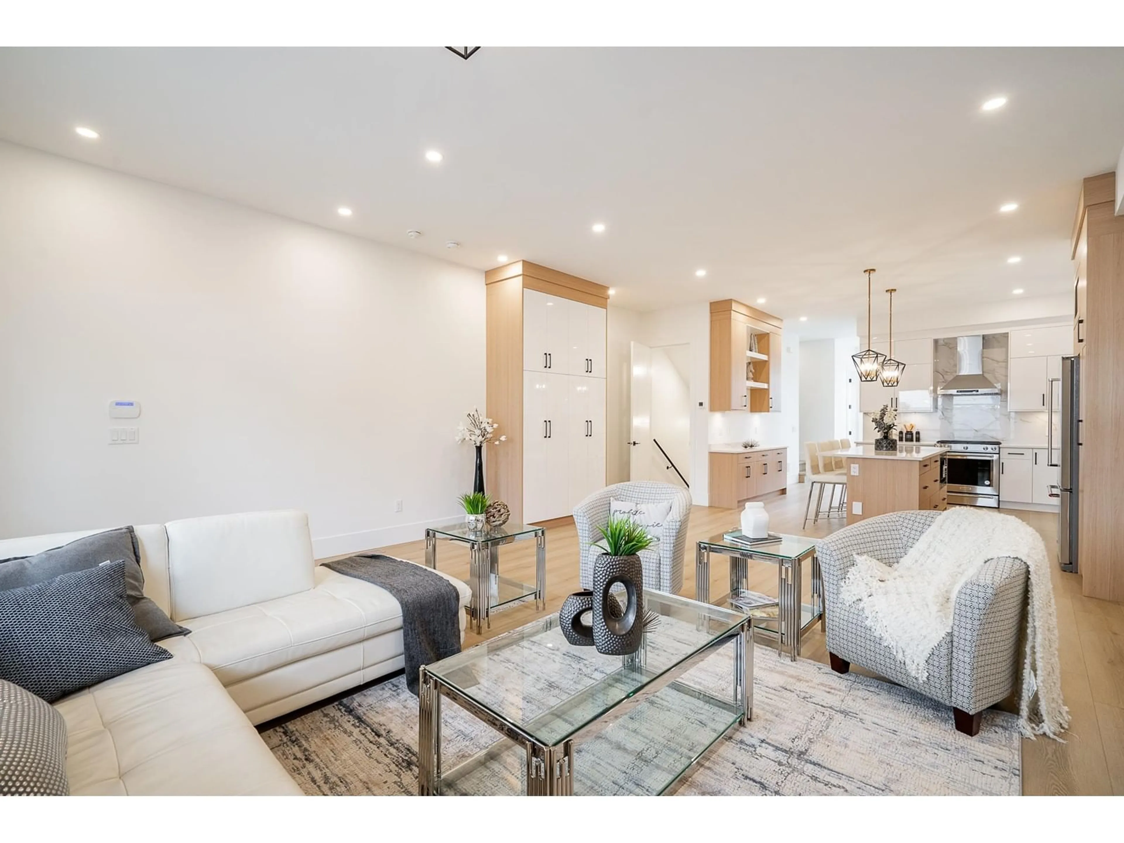Living room with furniture, unknown for 16673 16, Surrey British Columbia V3S9X7