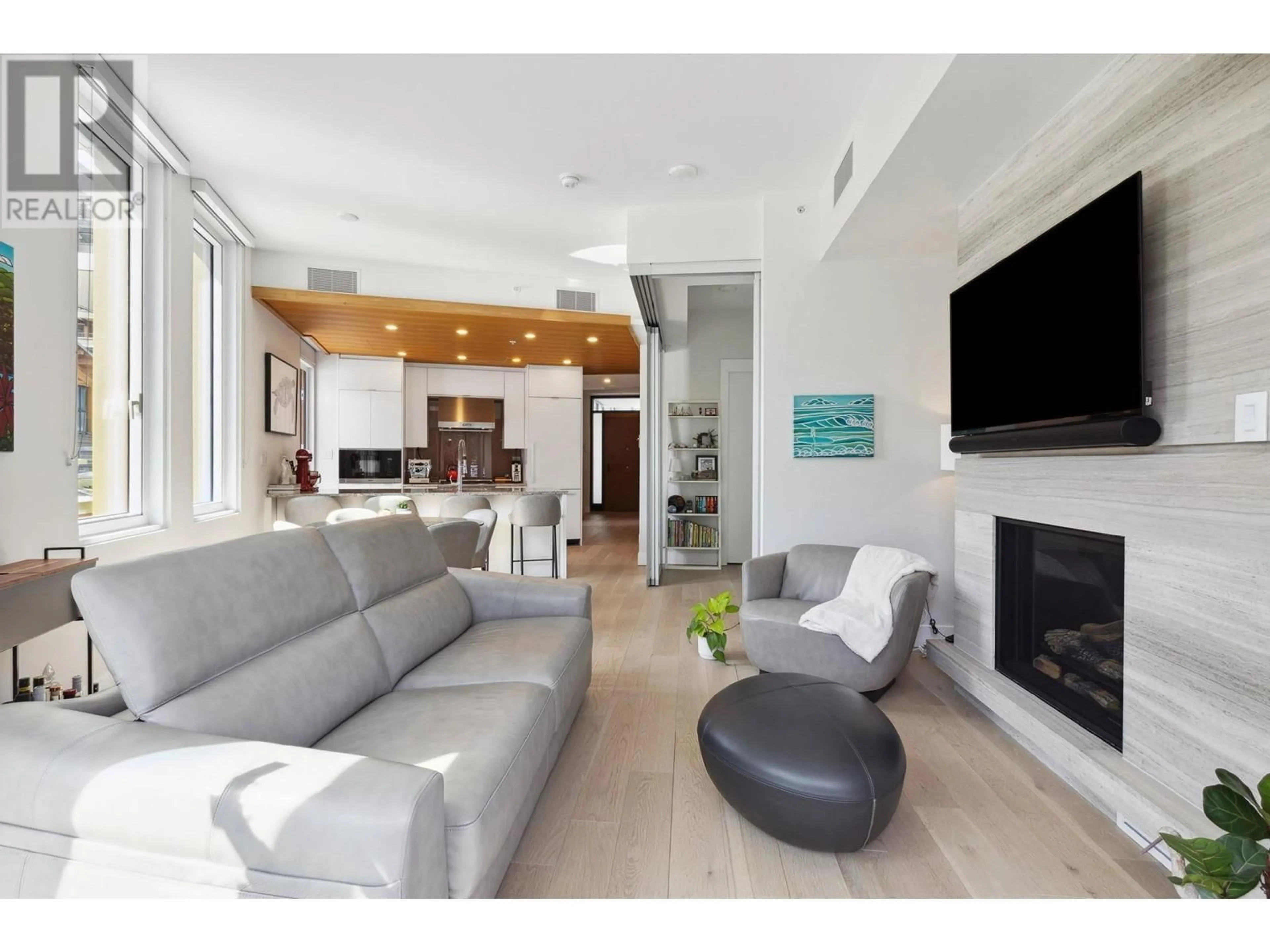 Living room with furniture, unknown for 509 - 6707 NELSON AVENUE, West Vancouver British Columbia V7W0A4